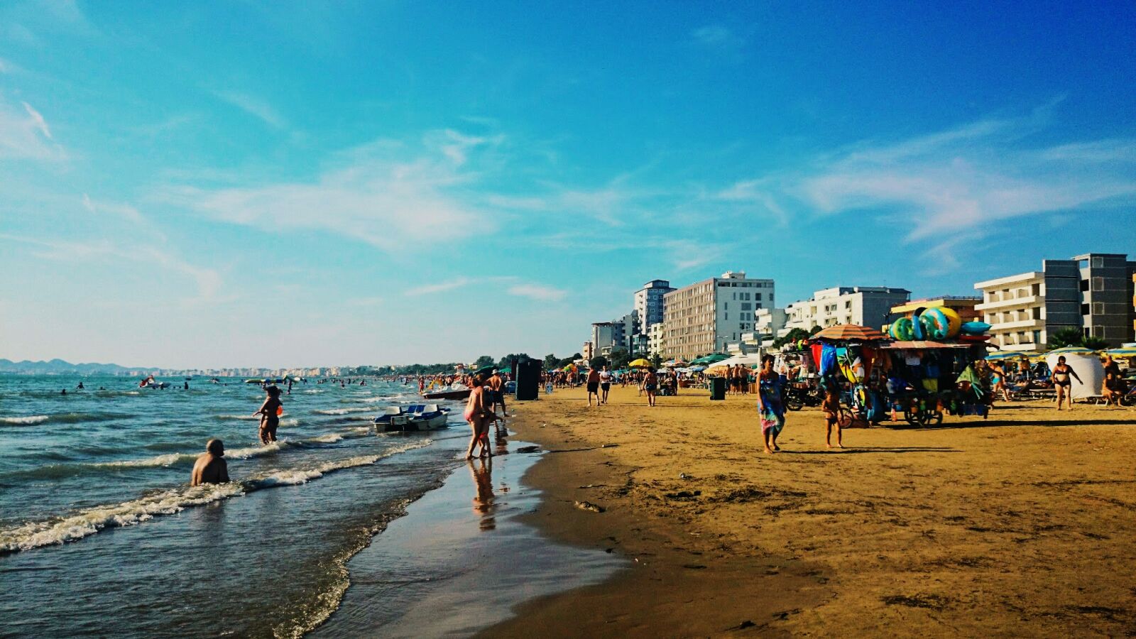 Sony Xperia Z1 sample photo. Beach, building, landscape, people photography