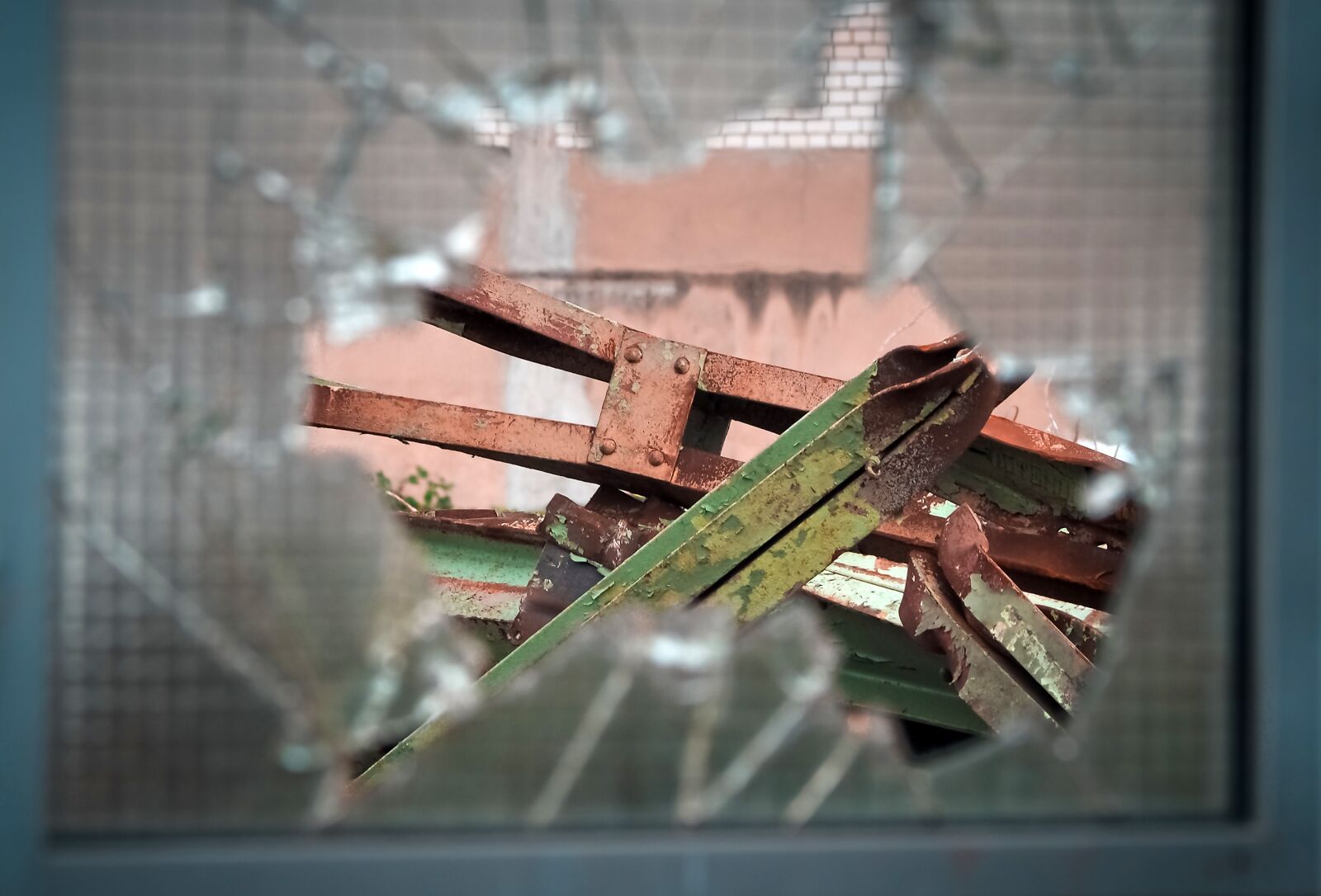 Olympus OM-D E-M10 sample photo. Steel, steel beams, metal photography