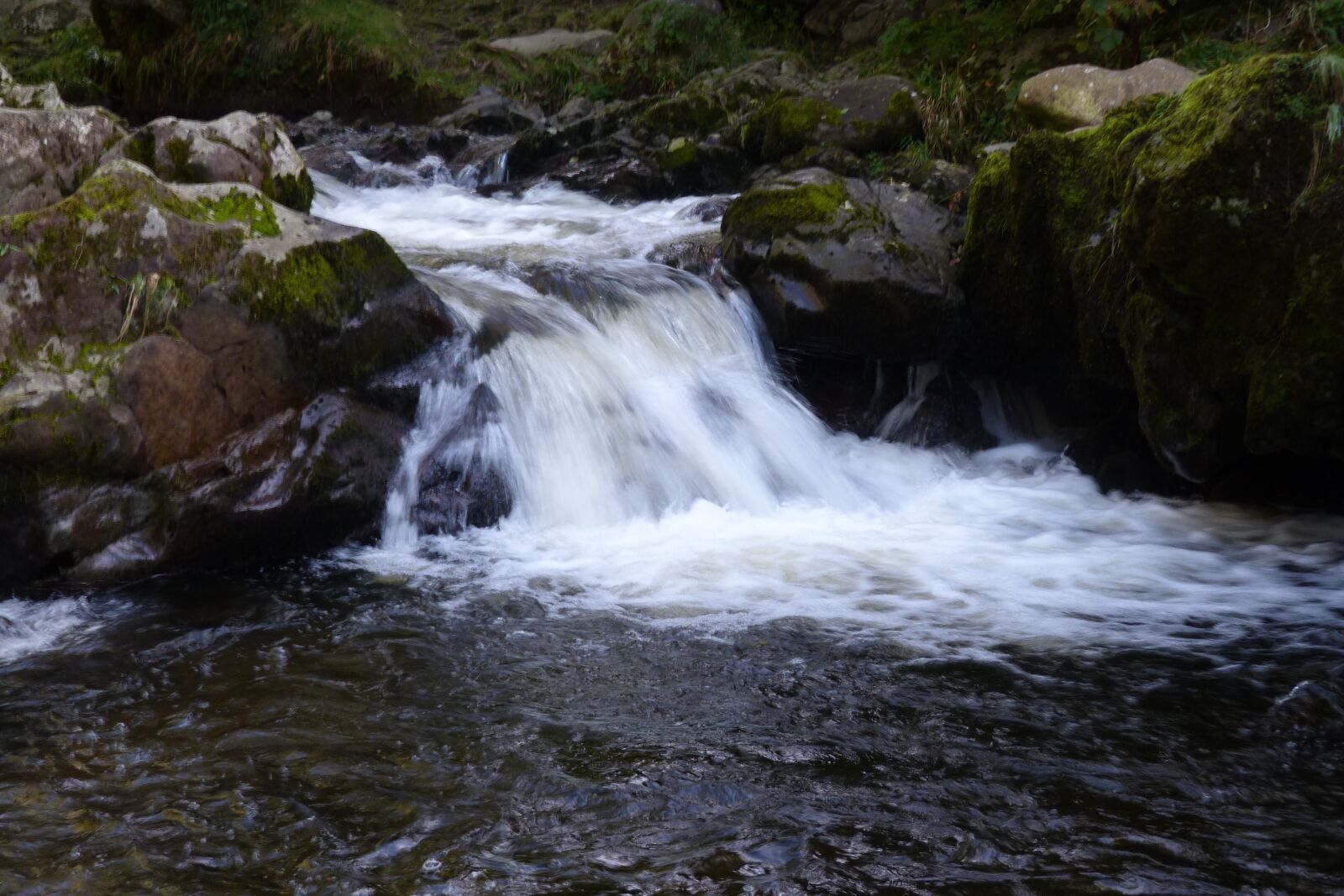 Panasonic Lumix DMC-FZ40 (Lumix DMC-FZ45) sample photo. Waterfall, landscape, nature photography