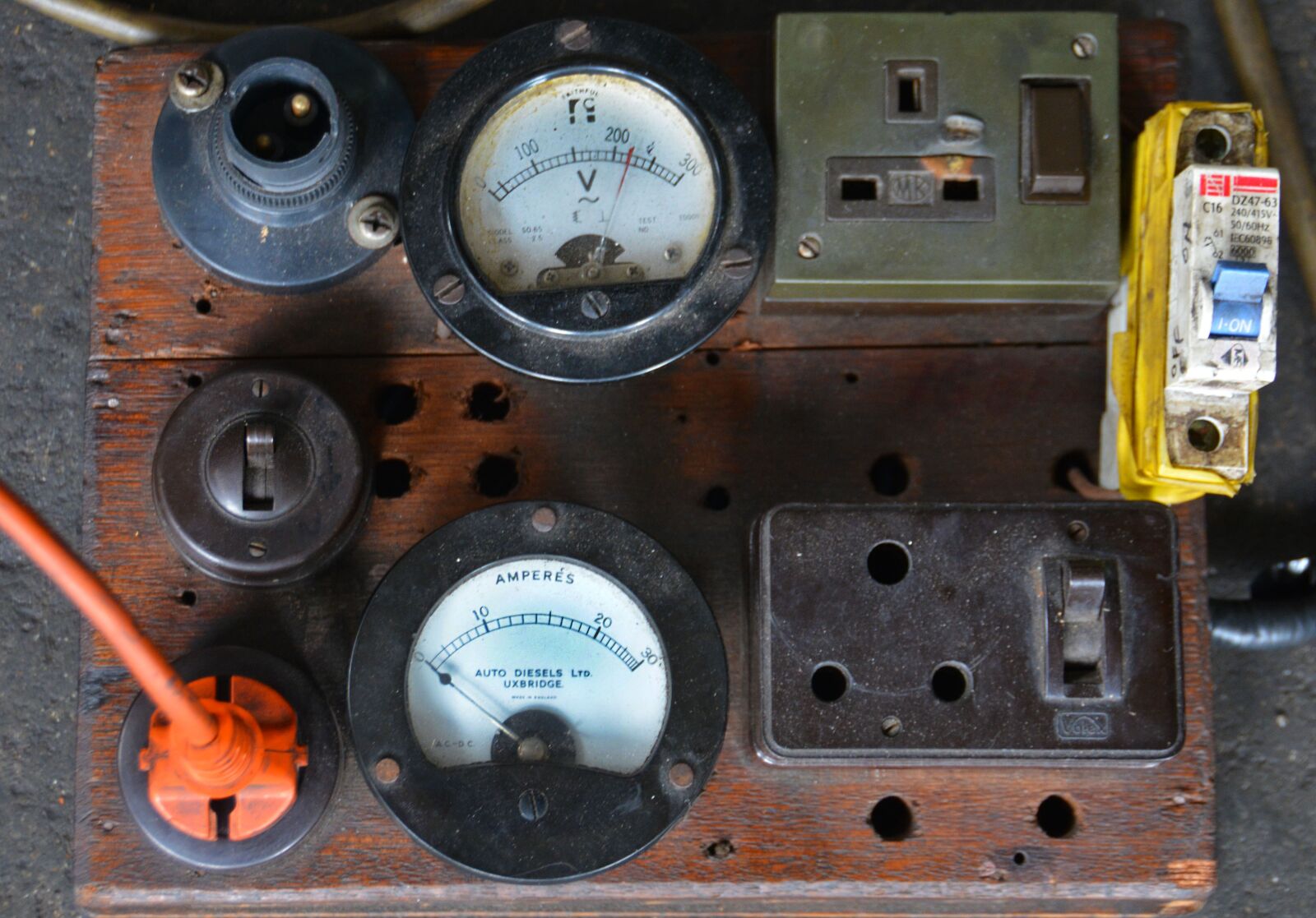 Nikon D5200 sample photo. Electric board, dials, plugs photography