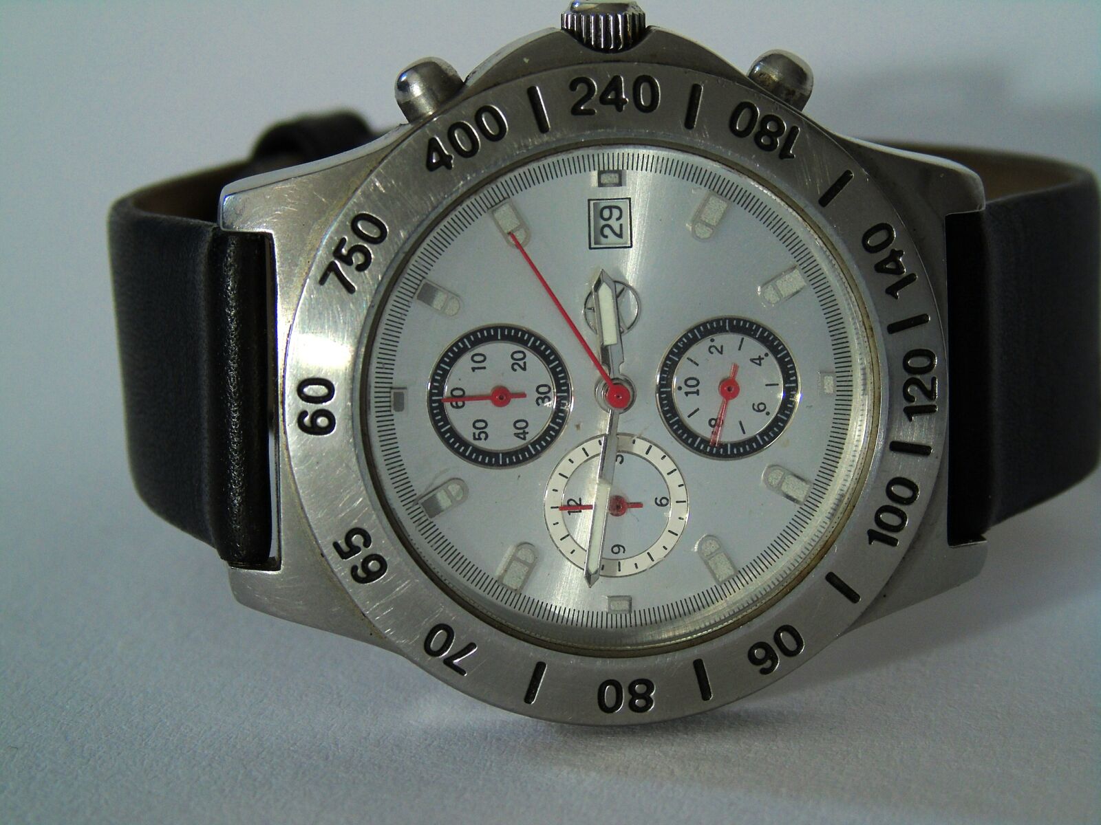 Sony Cyber-shot DSC-H400 sample photo. Wrist watch, clock, time photography