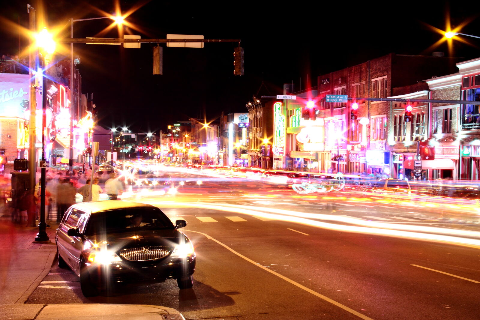 Canon EOS 7D sample photo. Broadway, downtown, light, painting photography