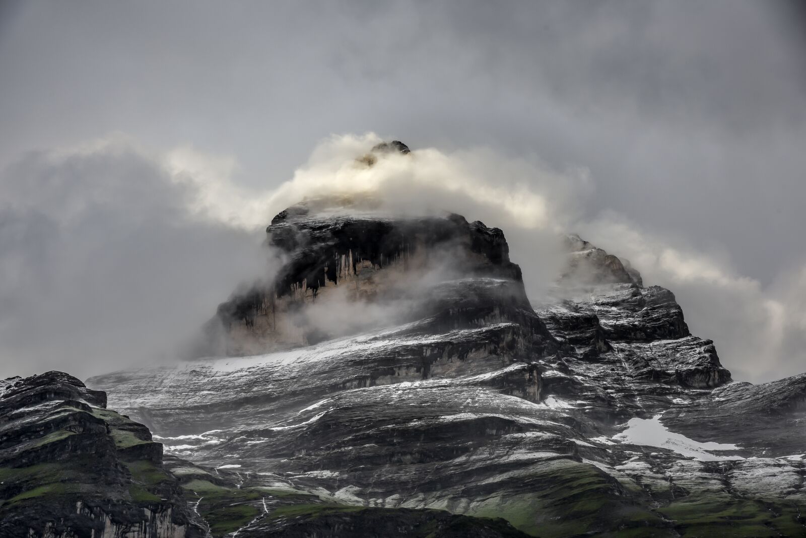Nikon D750 sample photo. Fog, landscape, mist photography