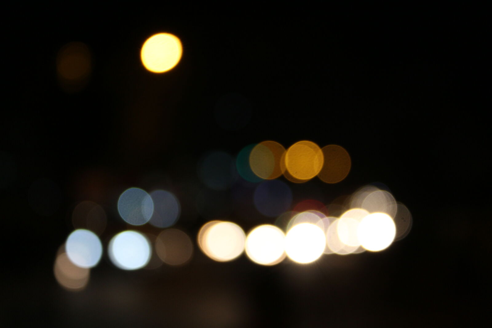 Canon EOS 700D (EOS Rebel T5i / EOS Kiss X7i) sample photo. Bokeh, night, lights, night photography