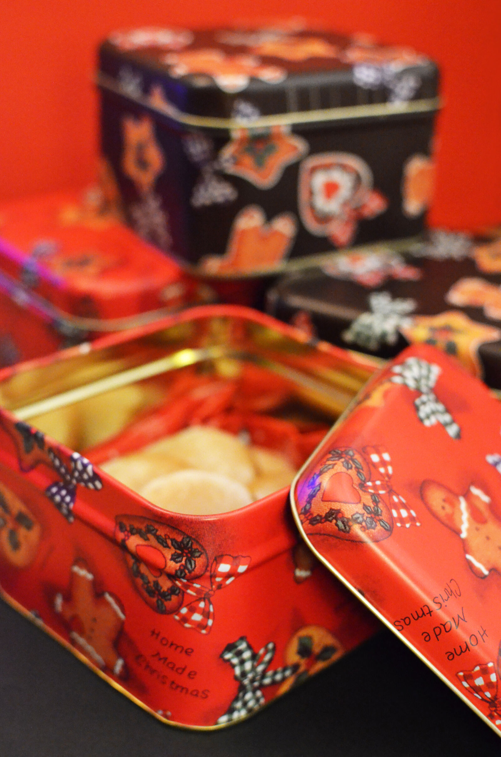 Nikon D5100 + Nikon AF-S DX Nikkor 35mm F1.8G sample photo. Christmas, xmas photography