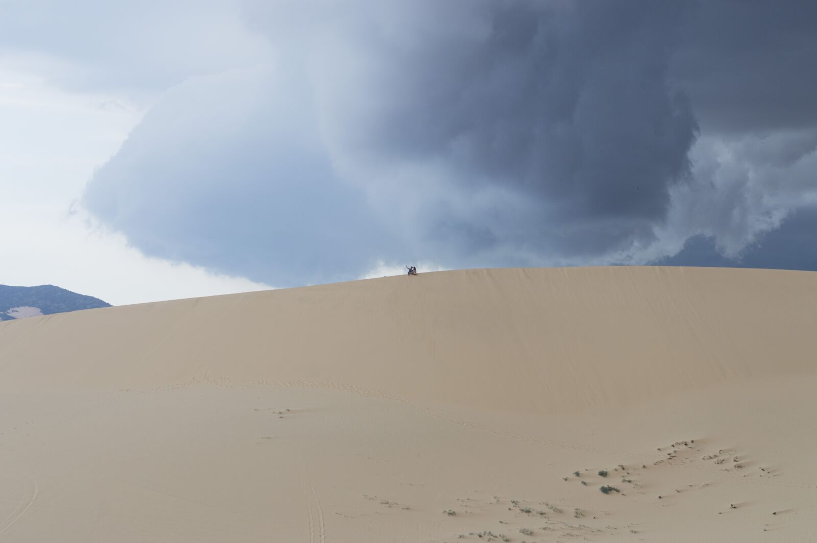 Nikon D3200 sample photo. Desert, storm, ppt backgrounds photography