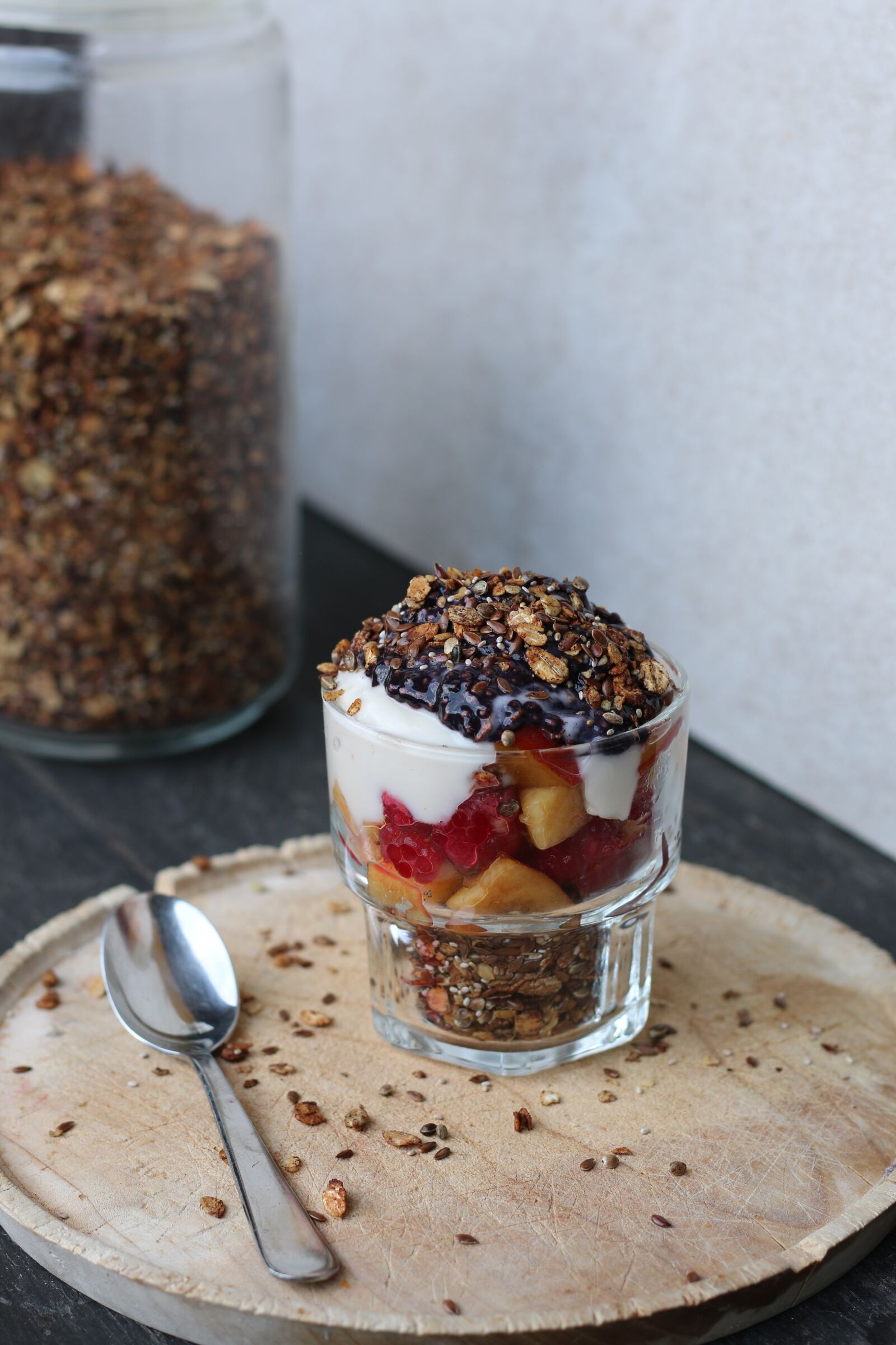 Canon EOS 70D + Canon EF 50mm F1.8 STM sample photo. Granola, coconut yogurt, blueberries photography
