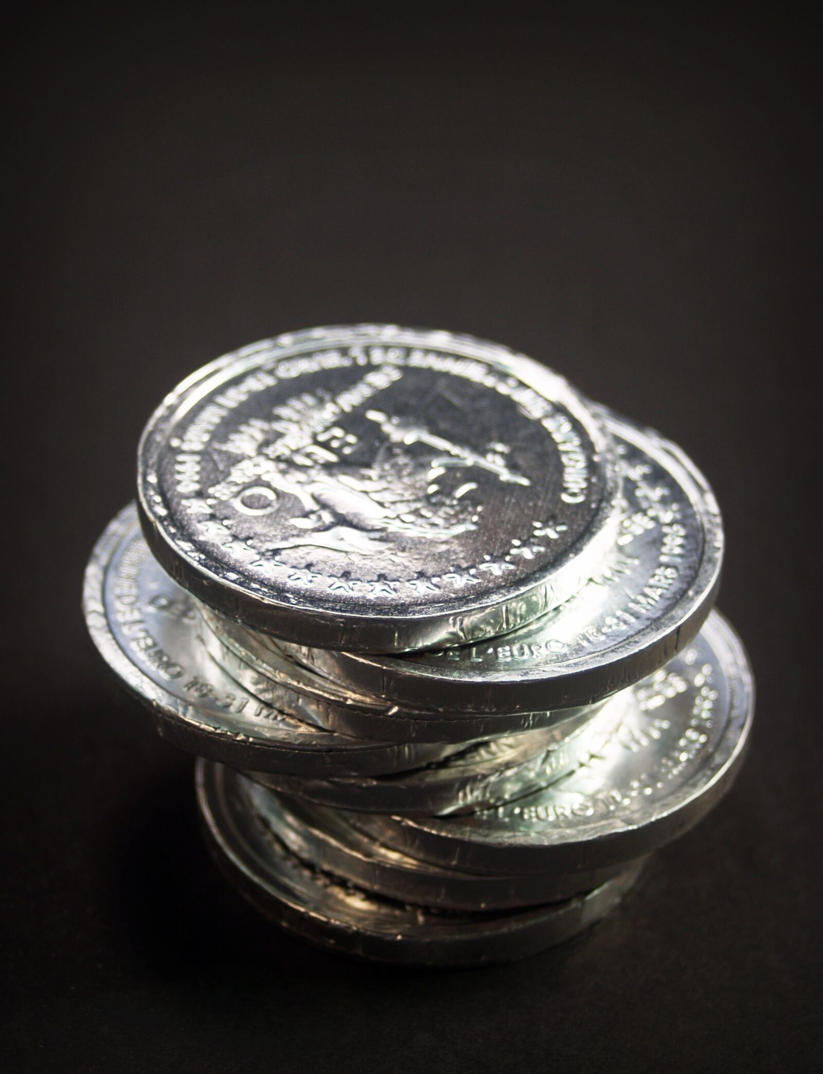 Olympus E-300 (EVOLT E-300) sample photo. Coin, gold, cash photography
