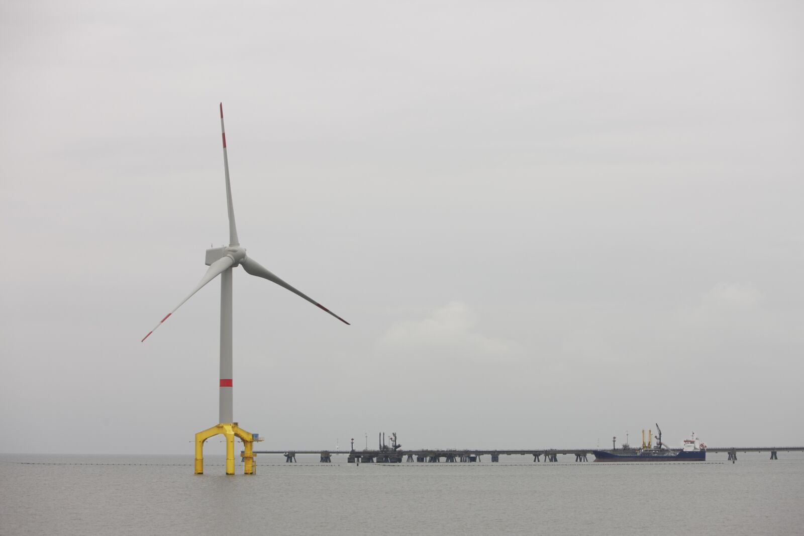 Canon EOS-1Ds Mark III sample photo. Pinwheel, offshore, sea photography