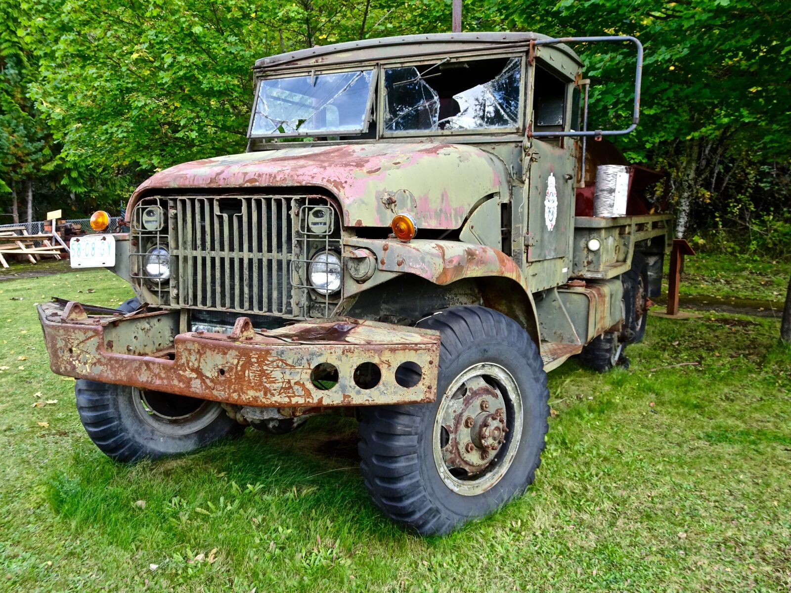 Sony Cyber-shot DSC-HX90V sample photo. Truck, transport, machine photography