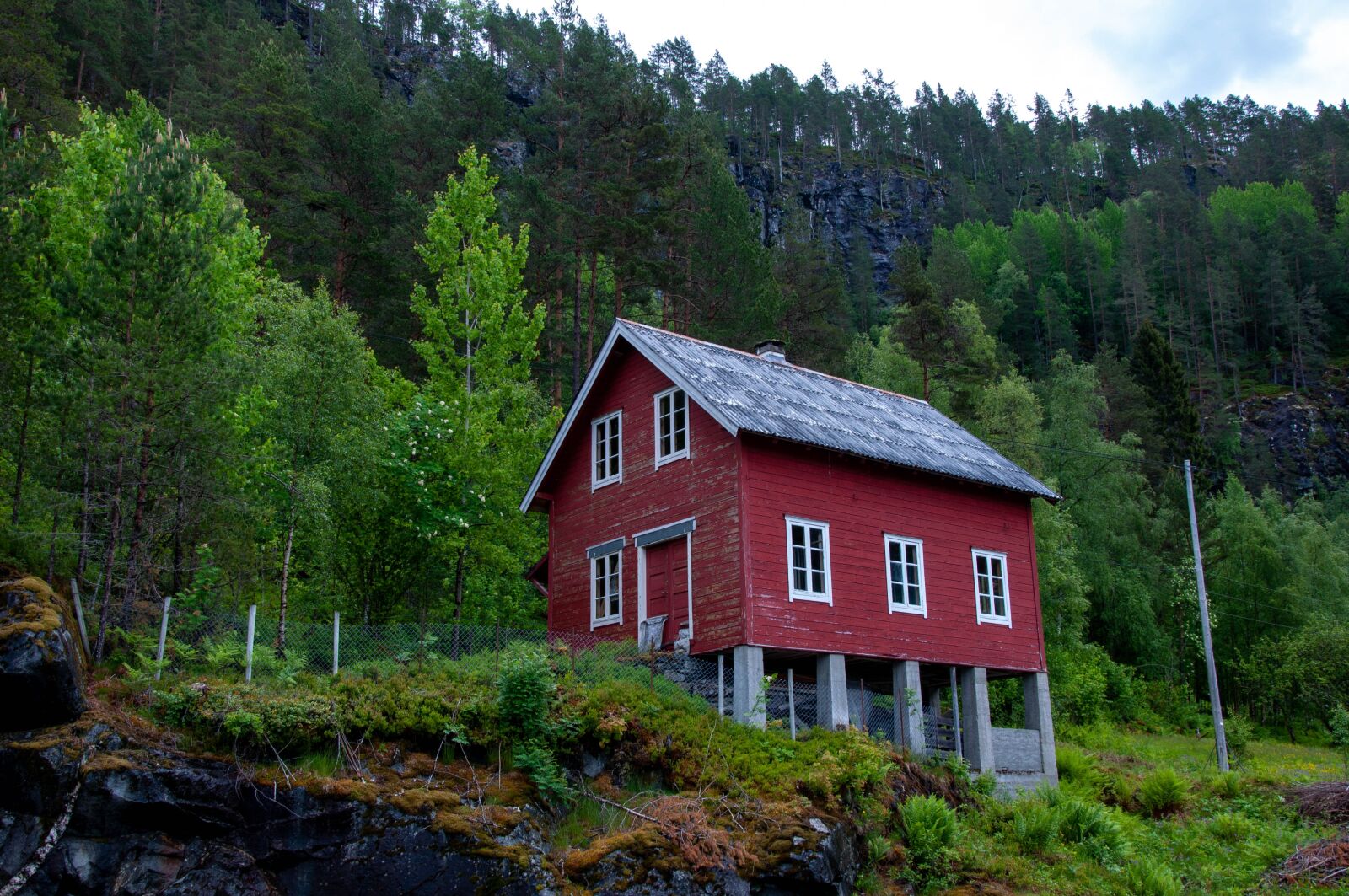Nikon D90 sample photo. Chalet, building, house photography
