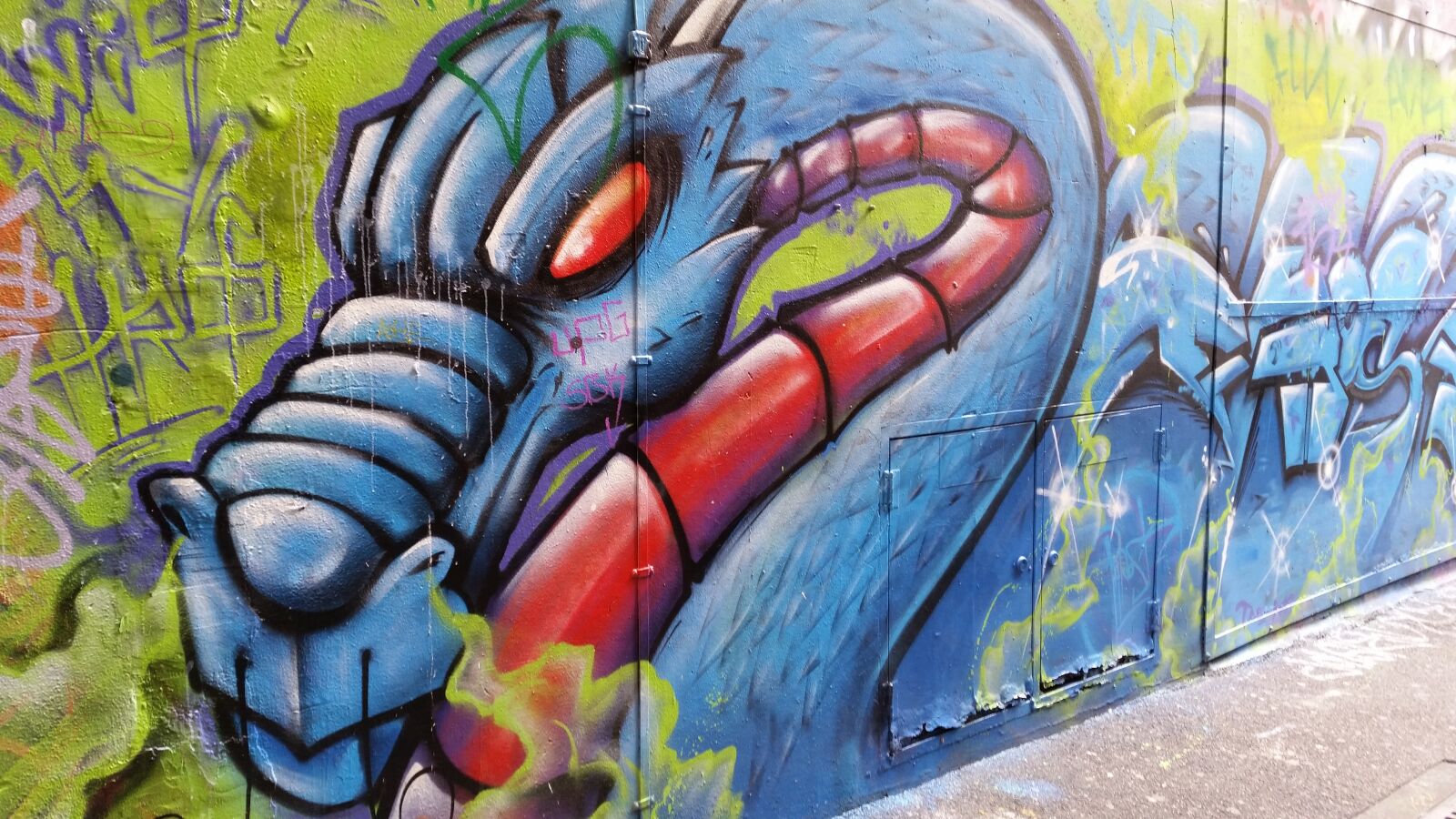 Samsung Galaxy S5 sample photo. Graffiti, laneway, street art photography