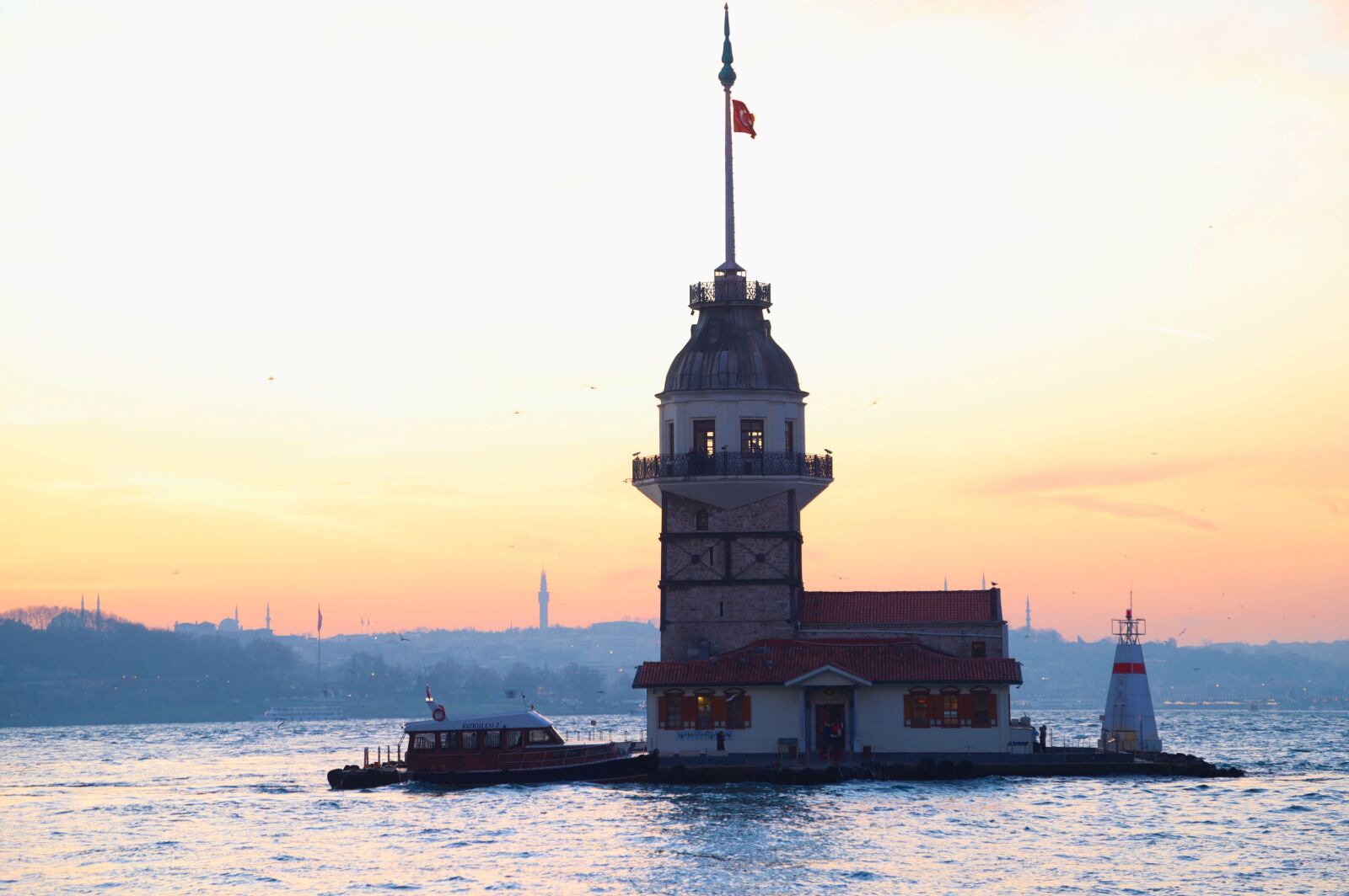 Canon EOS 6D Mark II sample photo. Maiden's tower kiz kulesi photography