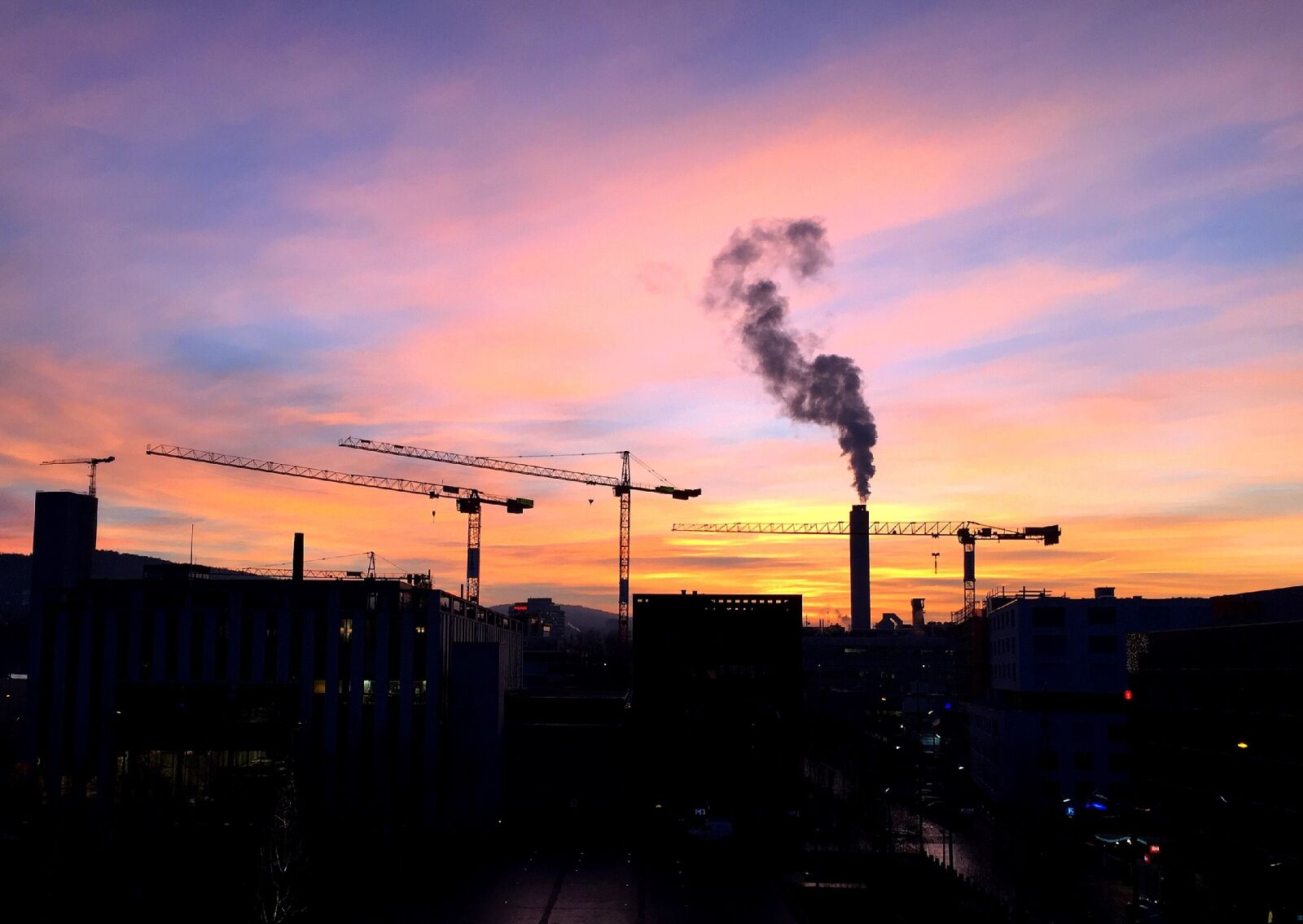 Apple iPhone 6 sample photo. Morgenrot, sky, cranes photography