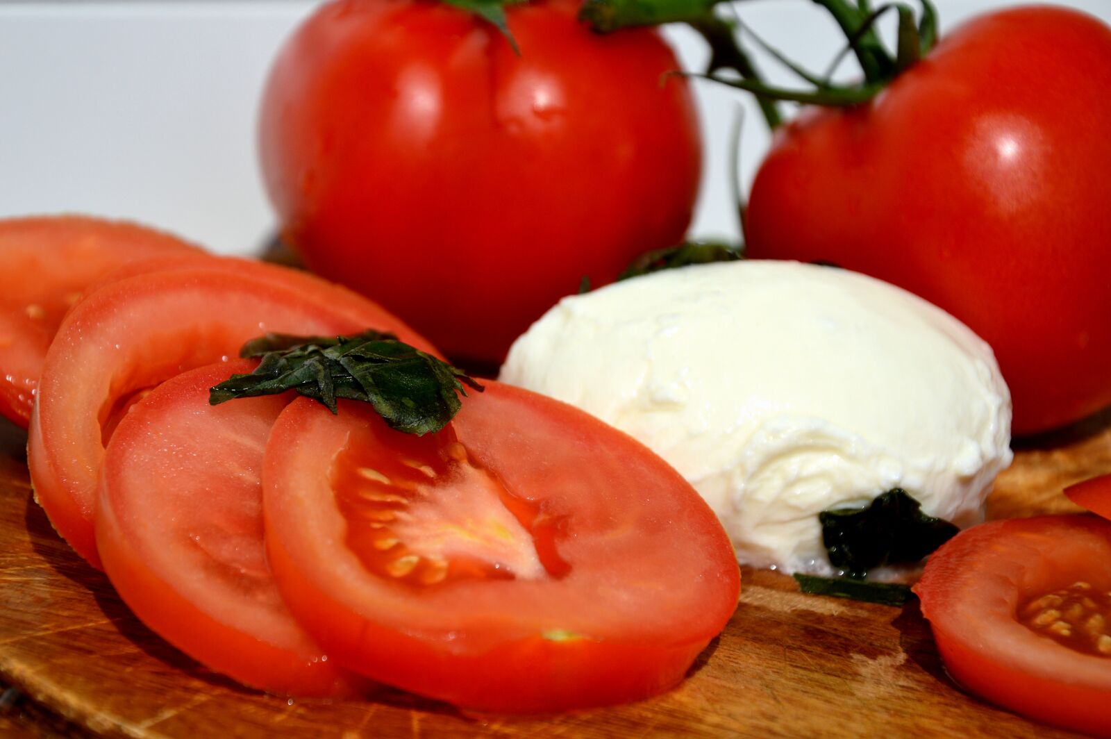 Nikon D3200 sample photo. Tomatoes, basil, vegetables photography