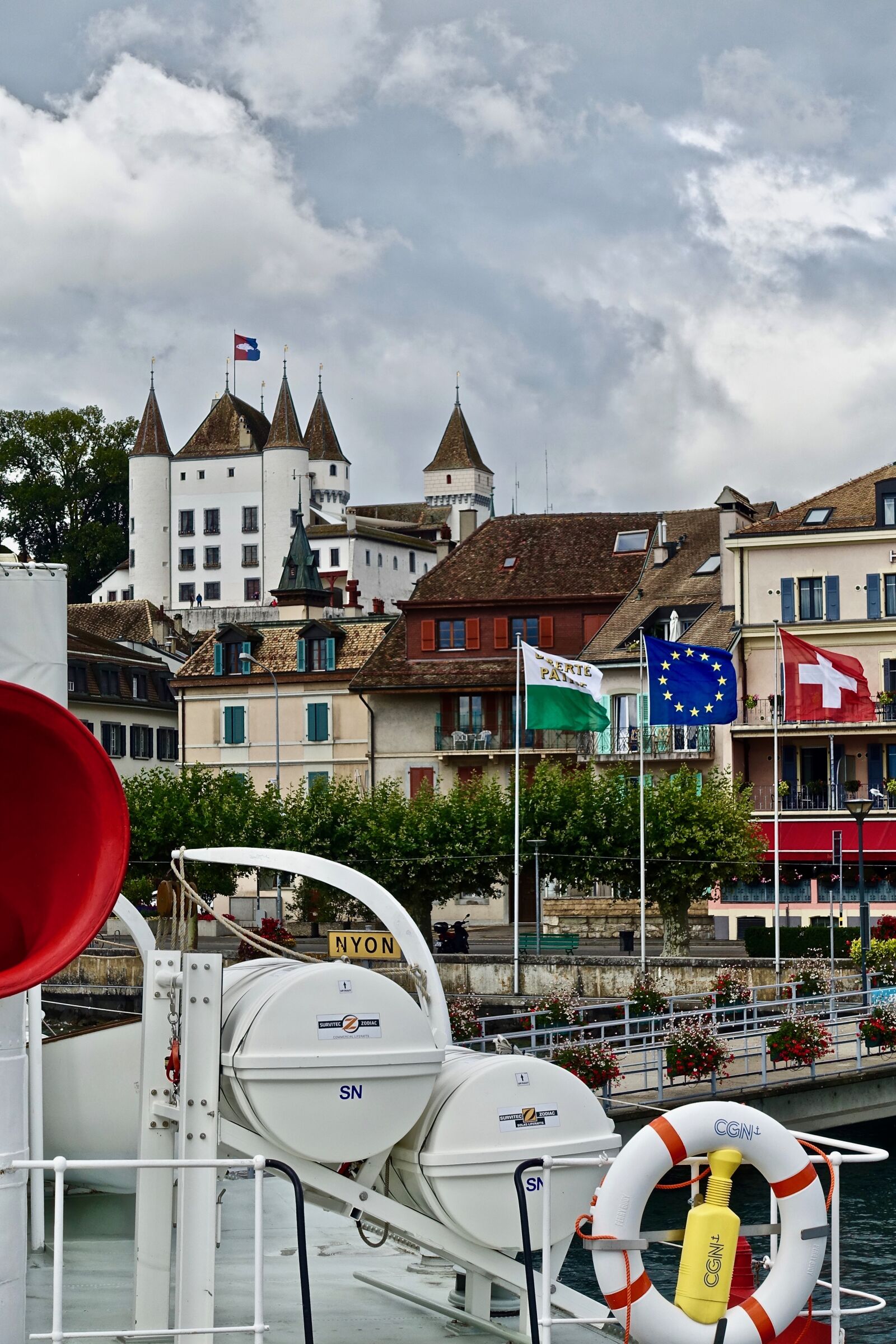 Sony Cyber-shot DSC-RX100 III sample photo. Nyon, castle, architecture photography