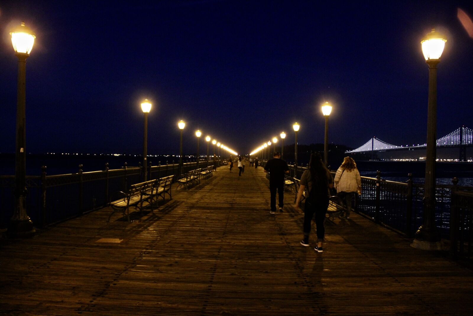 Canon EF-S 18-135mm F3.5-5.6 IS sample photo. City, lights, pier photography