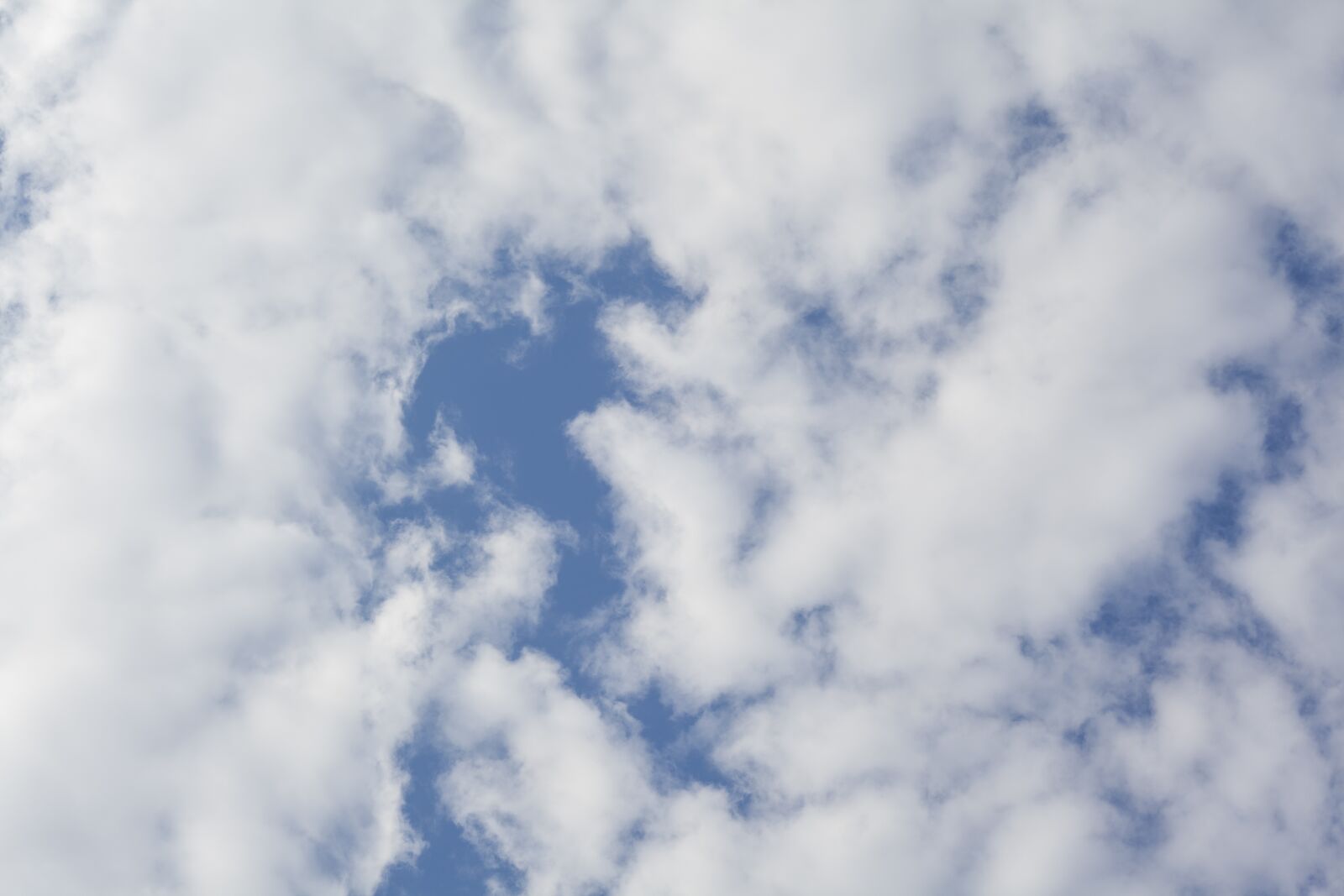 Canon EF 50mm F1.8 II sample photo. Cloud, blue, clouds photography