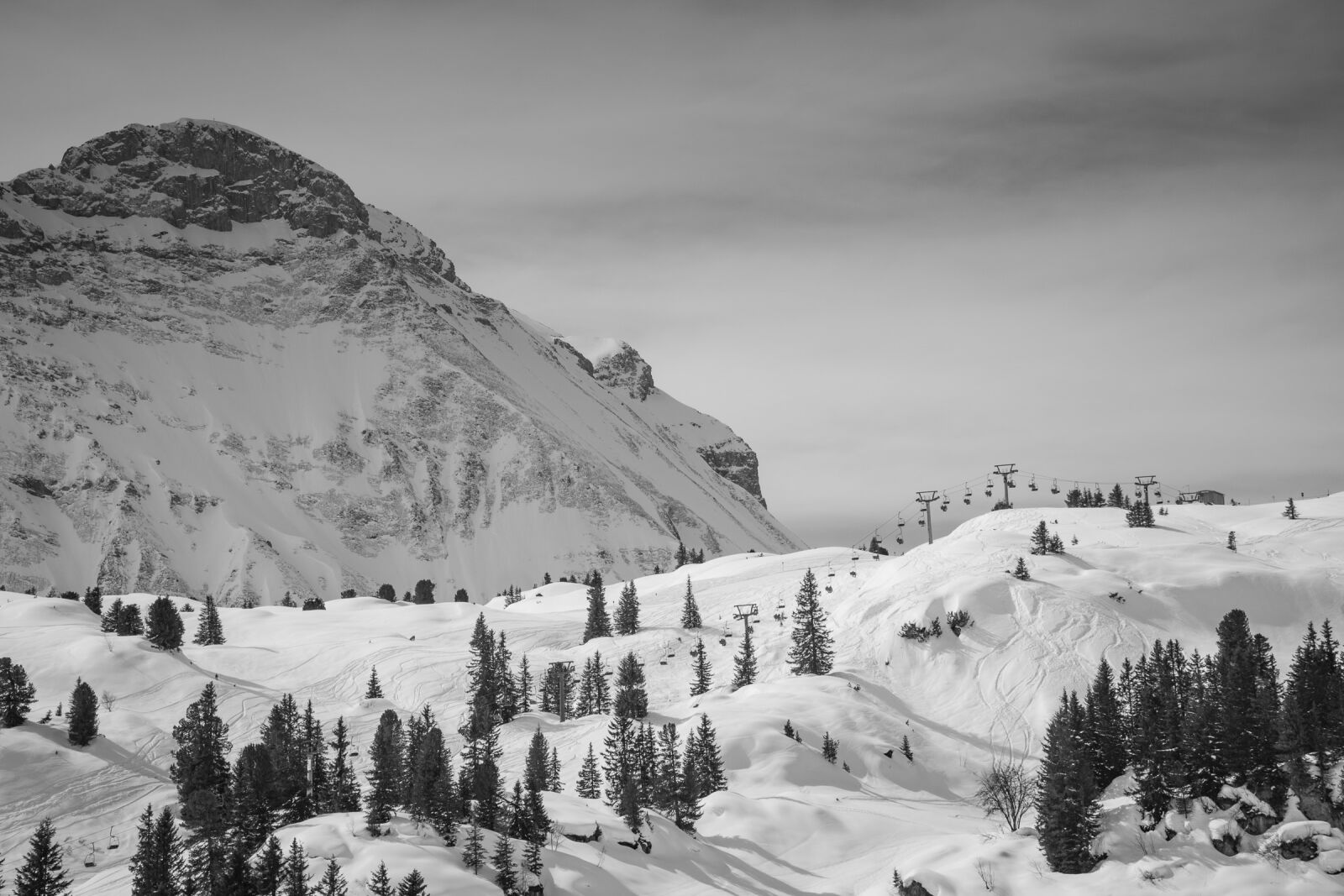Sony a6000 + Sony E PZ 18-105mm F4 G OSS sample photo. Black, and, white, mountains photography