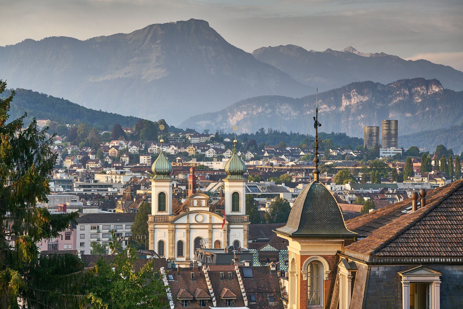 Sony FE 100-400mm F4.5-5.6 GM OSS sample photo. Lucerne, switzerland, tourism photography