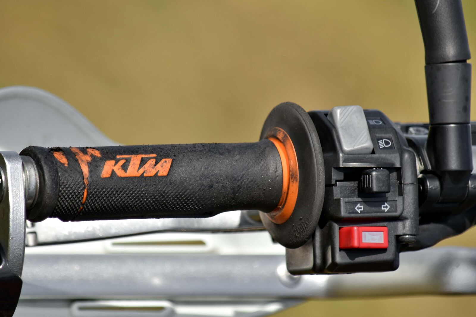 Nikon D5500 sample photo. Brake, buttons, close-up, gearshift photography