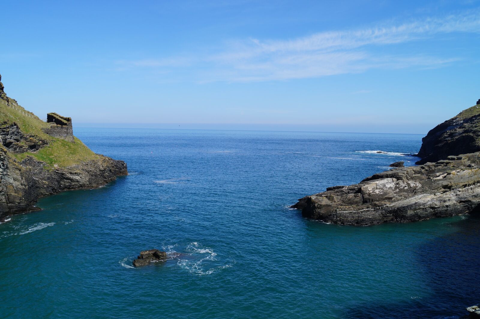 Sony DT 18-55mm F3.5-5.6 SAM II sample photo. Cornwall, coast, sea photography