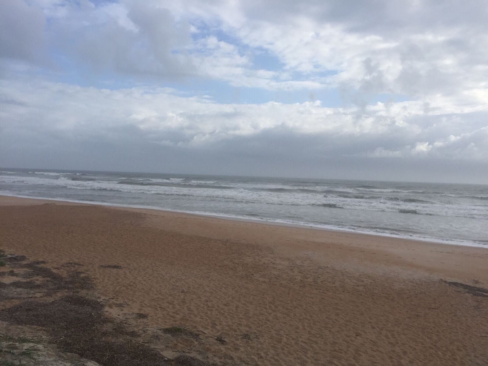iPhone 6 back camera 4.15mm f/2.2 sample photo. Beach, sky, sand photography