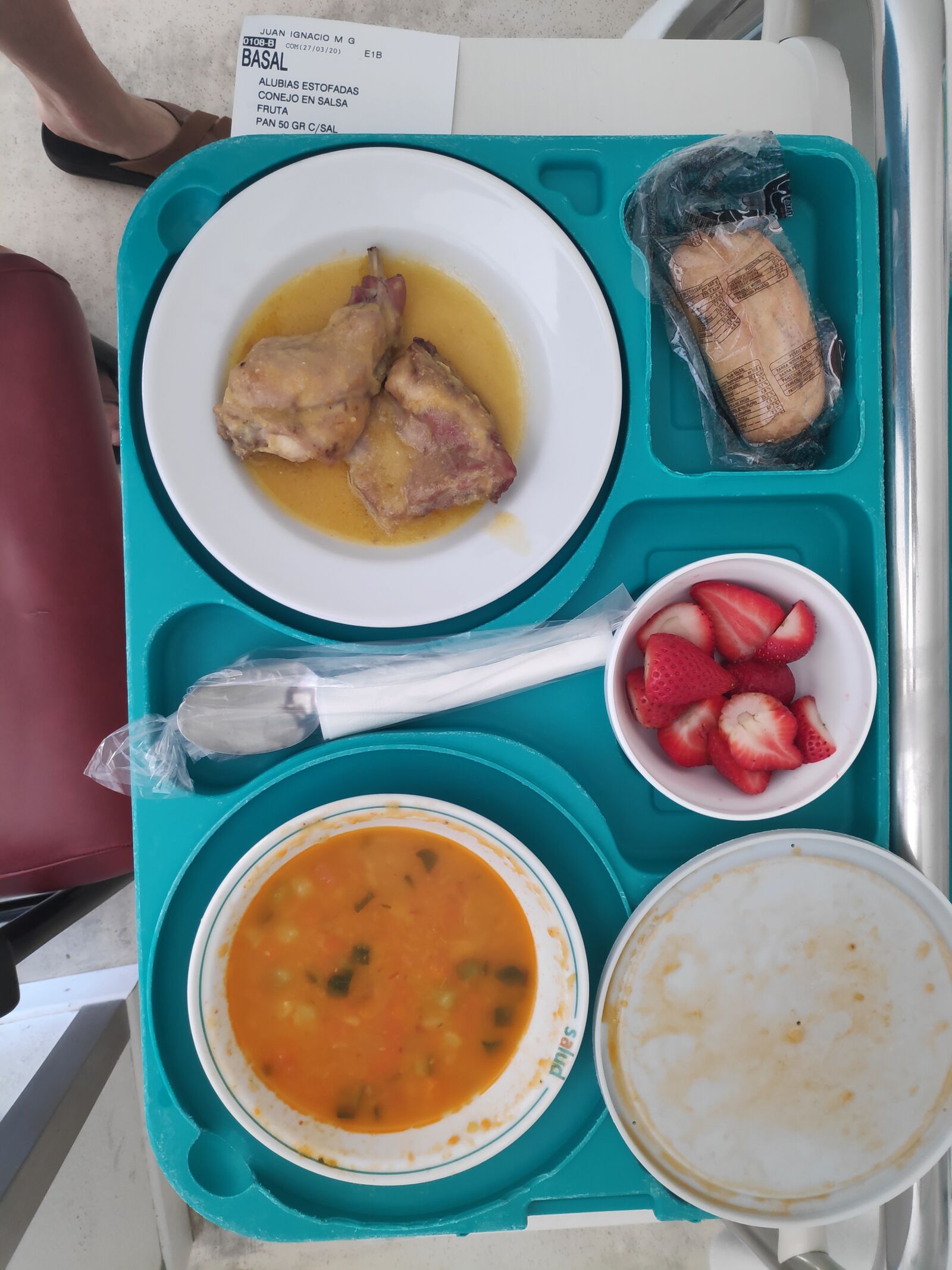 Xiaomi POCO F1 sample photo. Food hospital, confinement, healthy photography