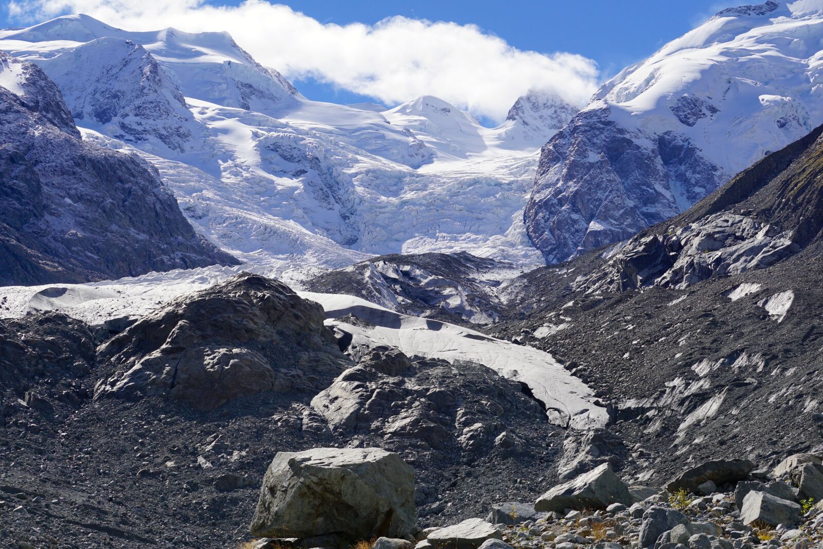 Sony DT 55-300mm F4.5-5.6 SAM sample photo. Mountains, glacier, alpine photography