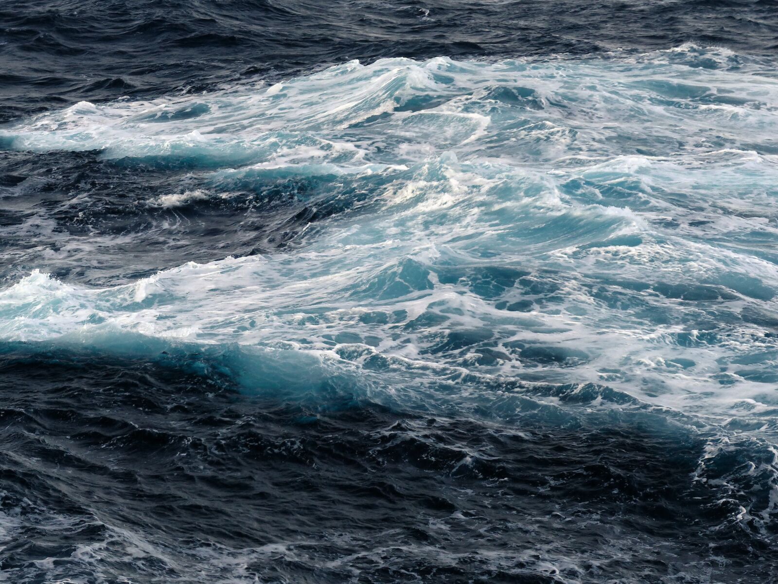 Panasonic Lumix DMC-FZ200 sample photo. Sea, waters, wave photography