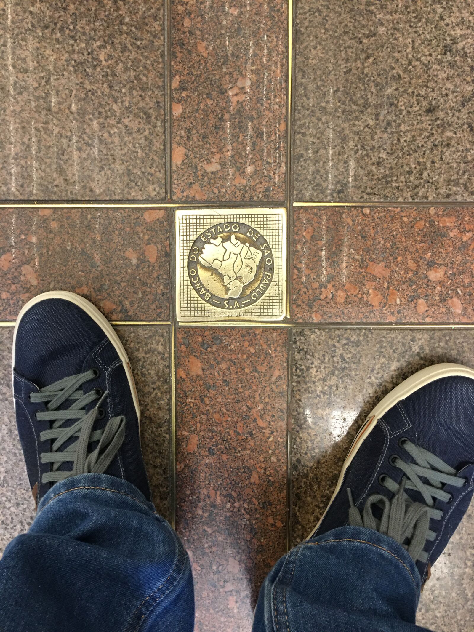 iPhone 6s Plus back camera 4.15mm f/2.2 sample photo. Brazil, sao paulo, urban photography