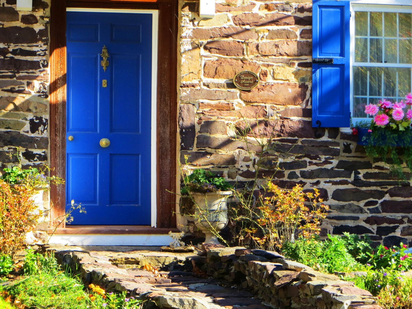 Canon PowerShot SX260 HS sample photo. Country home, blue door photography