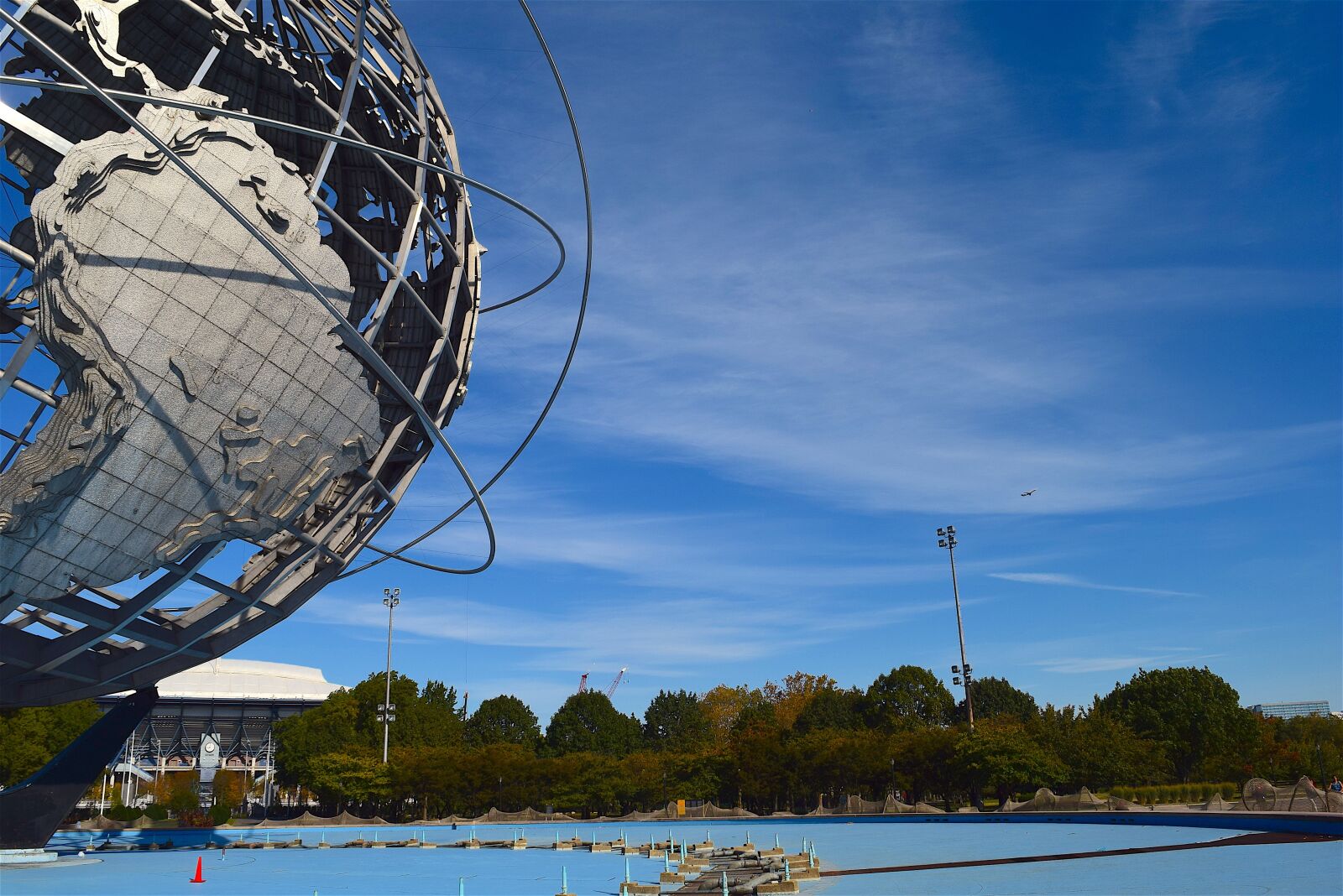 Nikon D3300 sample photo. Globe, sculpture, park photography
