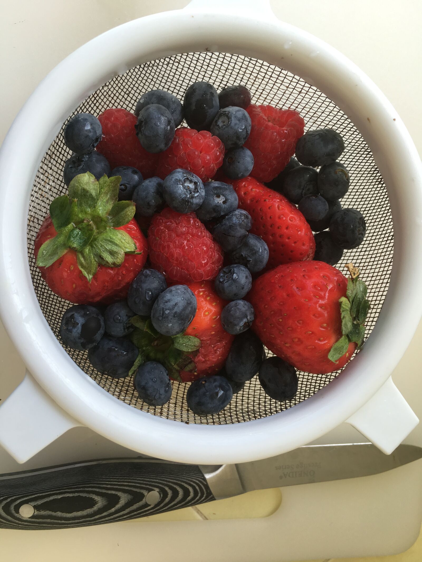 Apple iPhone 6s sample photo. Fruit, berries, food photography