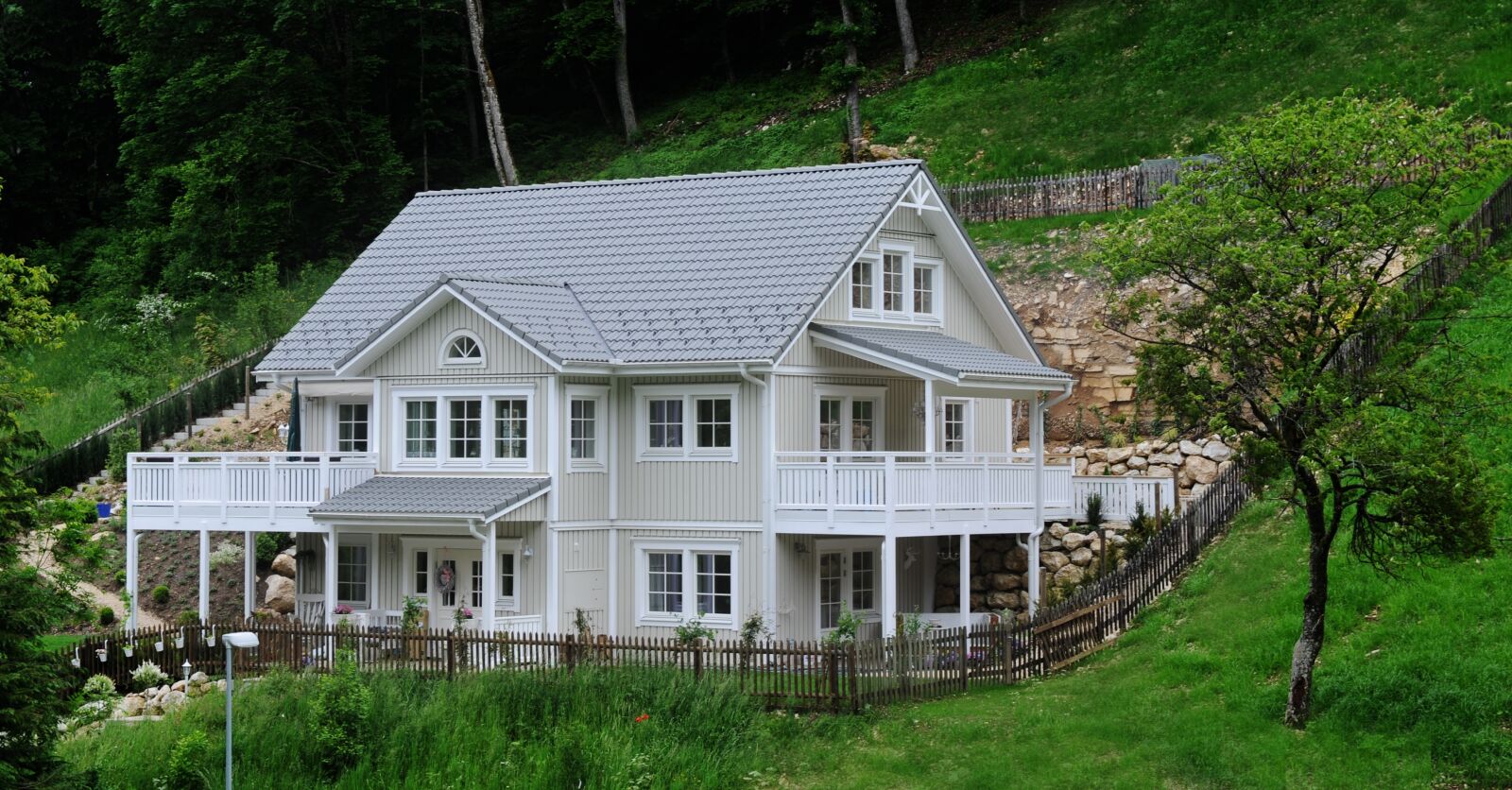 Nikon D700 sample photo. House, wood, rush photography