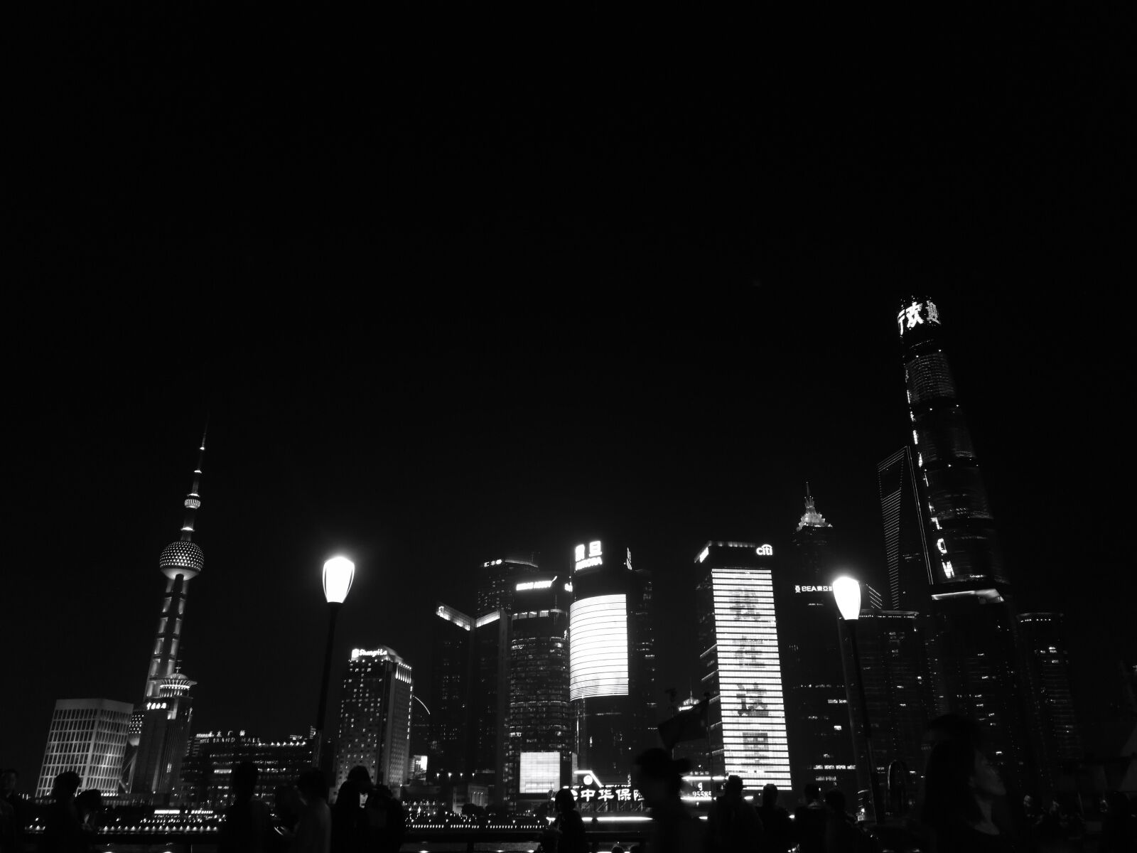 HUAWEI P10 sample photo. Buildings, night scene, shanghai photography