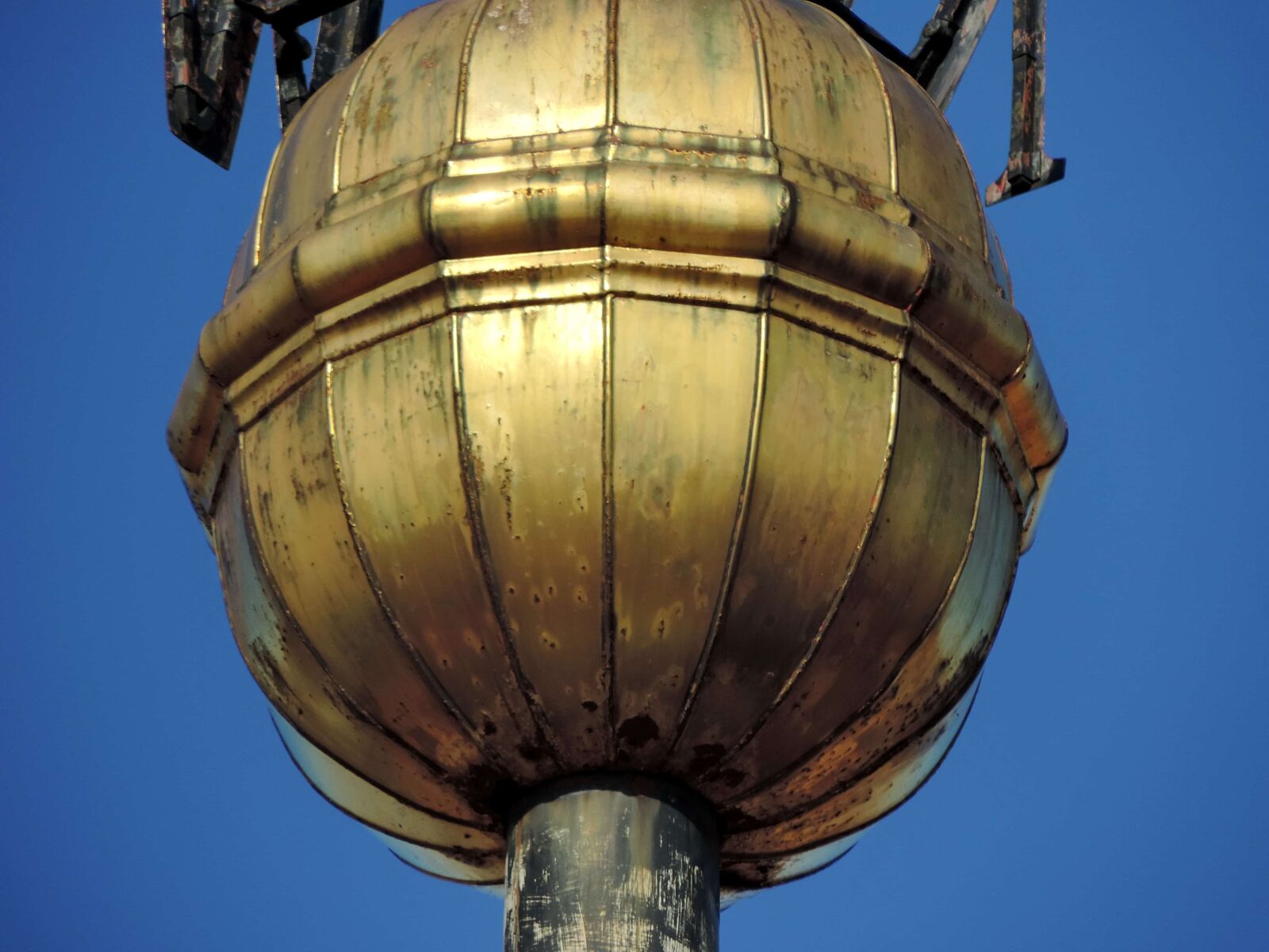 Nikon Coolpix P520 sample photo. Brass, architecture, building, dome photography