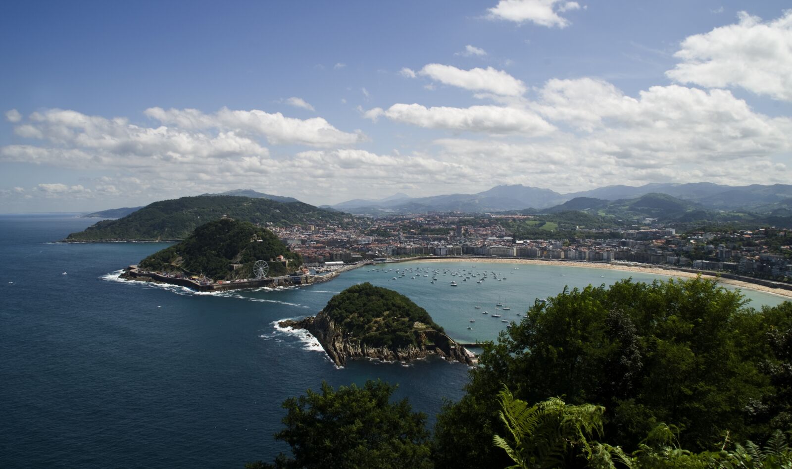 Pentax K-30 sample photo. Beach, donostia, euskadi photography