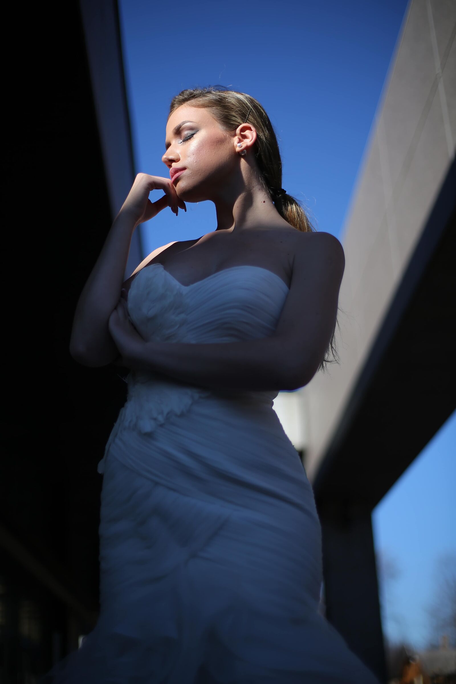 Canon EF 50mm F1.4 USM sample photo. Think, young woman, alone photography