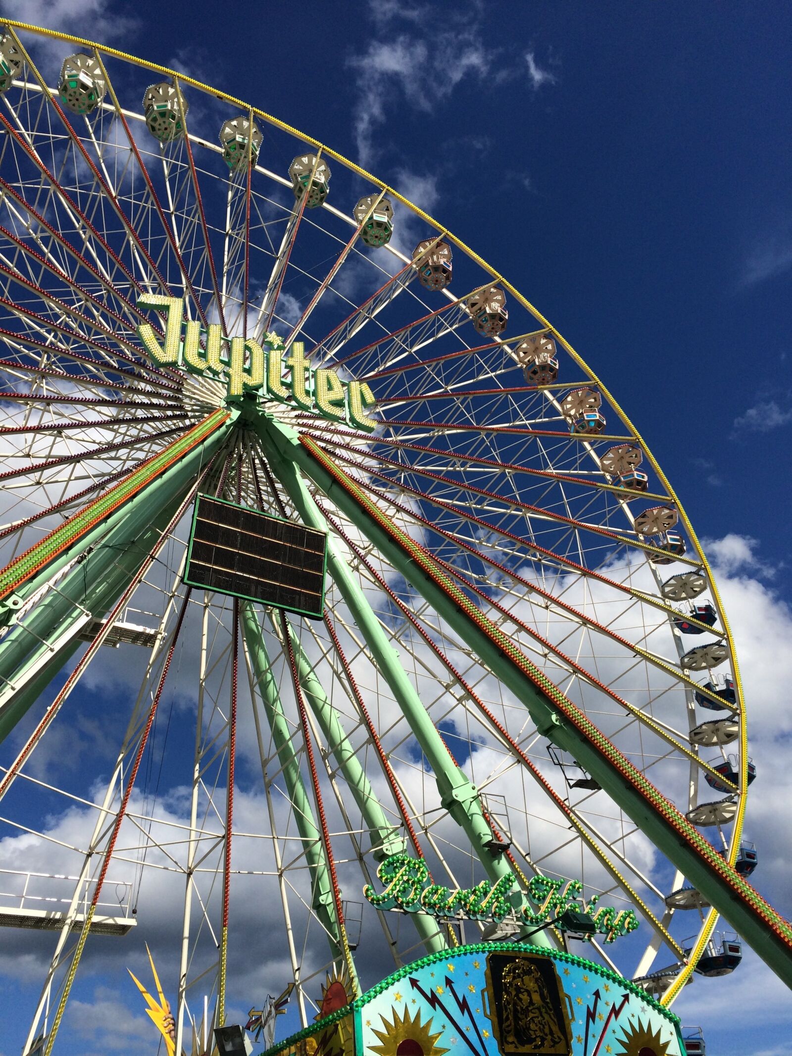 iPhone 5s back camera 4.12mm f/2.2 sample photo. Ferris wheel, fun, ride photography