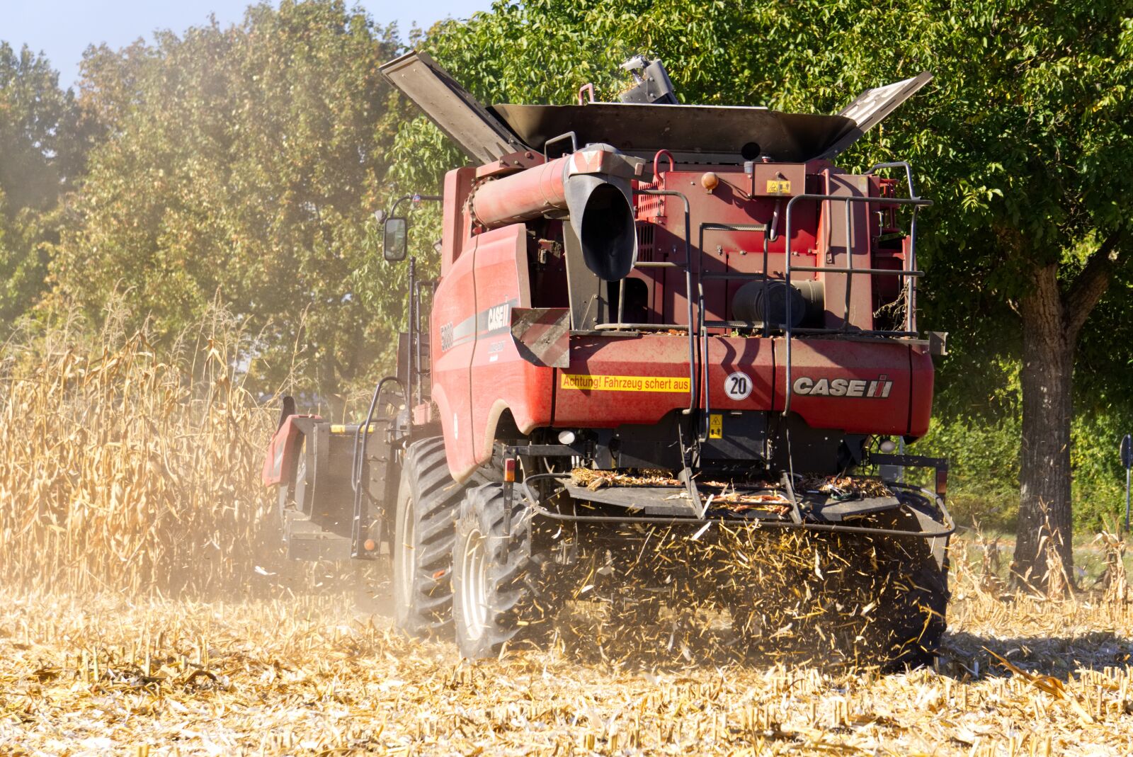 Sony a6000 sample photo. Corn, harvest, combine harvester photography