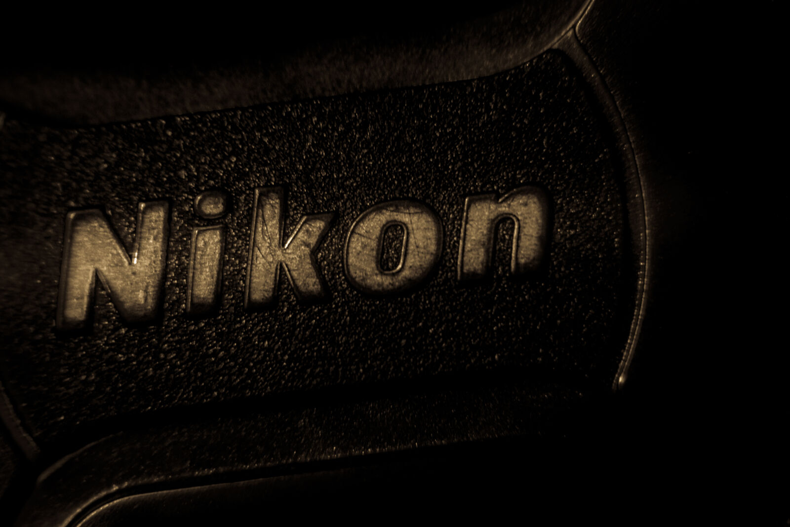 Nikon D3300 sample photo. Bakelite, cover, lens, old photography