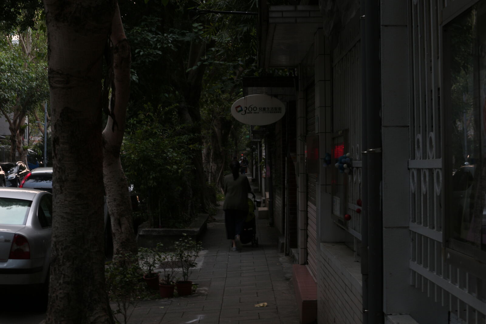 Canon EOS M sample photo