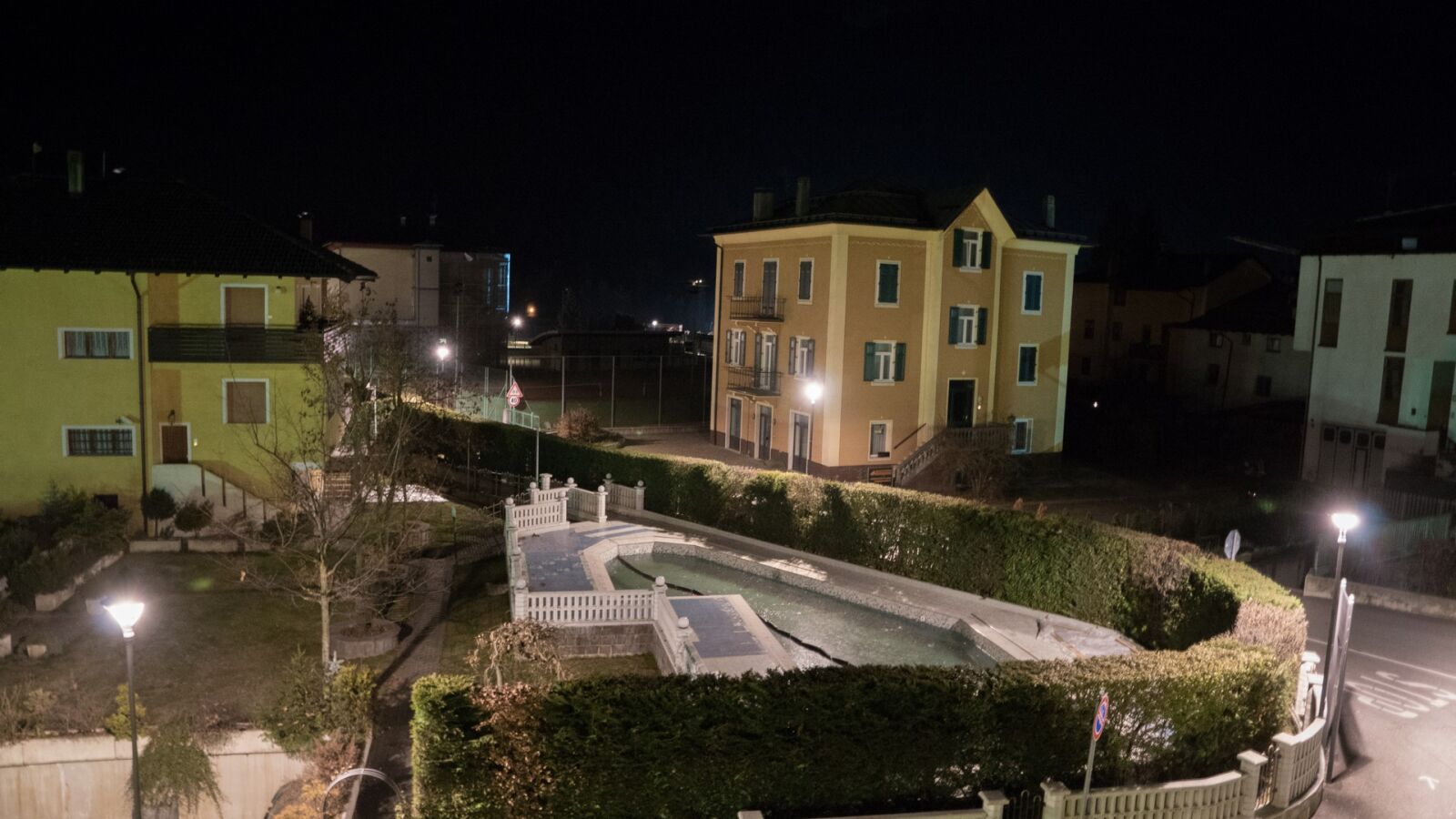Sony DT 16-50mm F2.8 SSM sample photo. Night, window, view photography