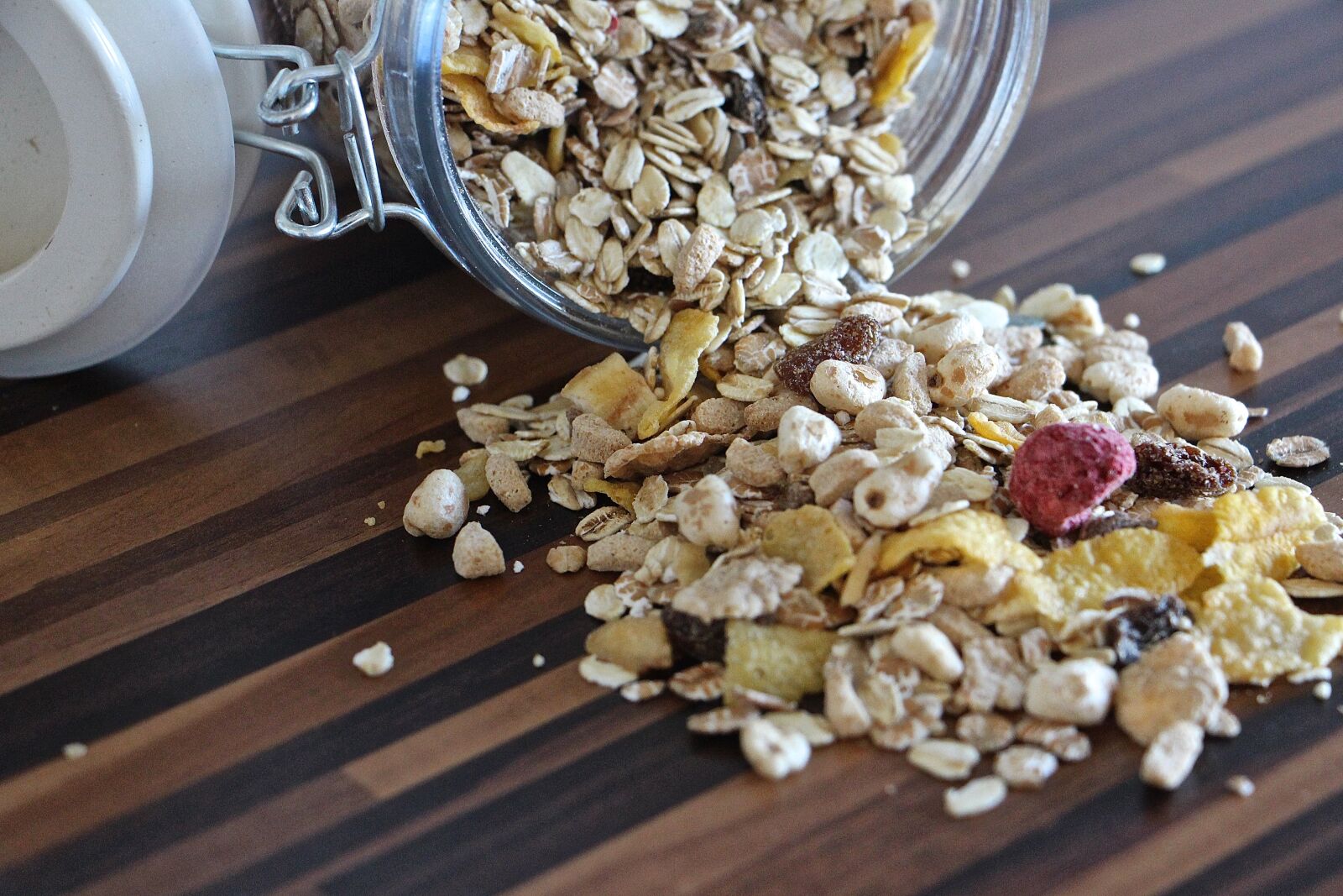Canon EOS 700D (EOS Rebel T5i / EOS Kiss X7i) sample photo. Muesli, food, eat photography