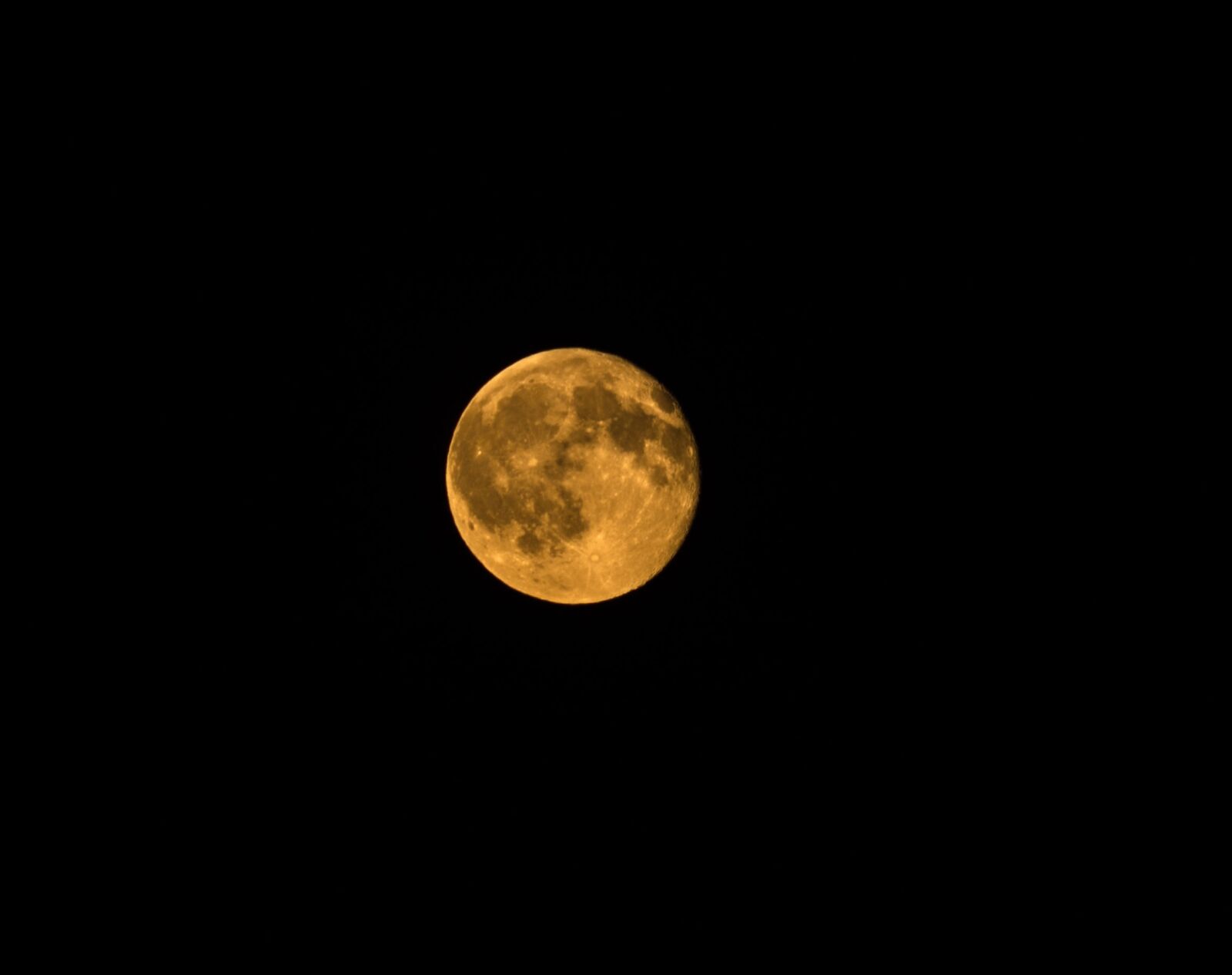 Sony a7R II + Sony FE 24-240mm F3.5-6.3 OSS sample photo. Orange moon, full moon photography