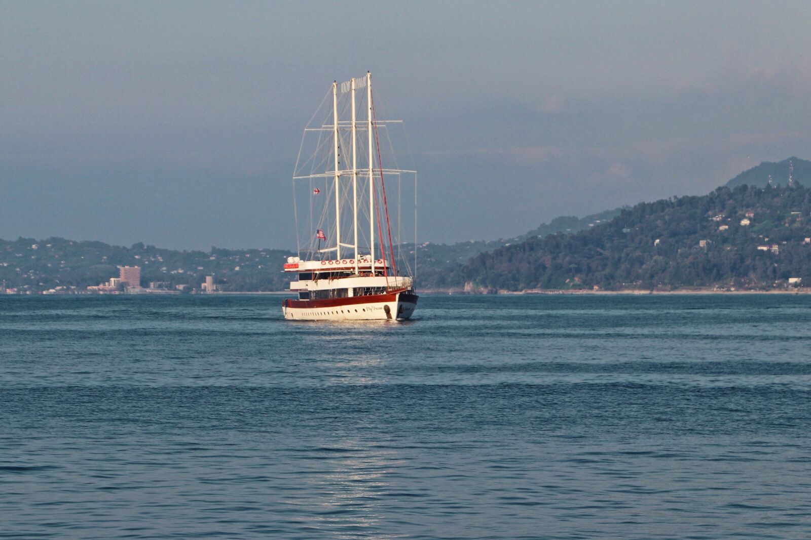 Canon EOS 200D (EOS Rebel SL2 / EOS Kiss X9) sample photo. Sea, black, batumi photography