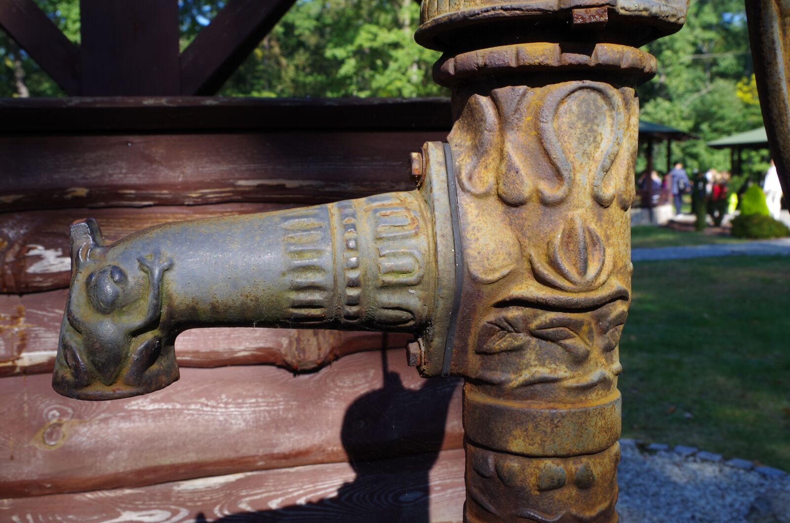 Pentax K-50 sample photo. The water pump, manual photography
