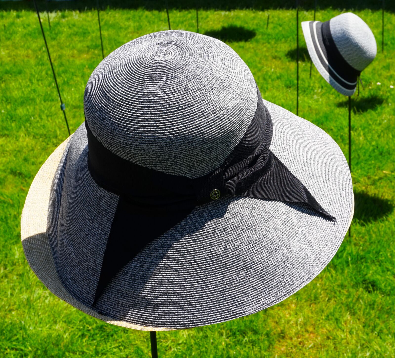 Sony Alpha a5000 (ILCE 5000) sample photo. Woman hat, hat, fashion photography
