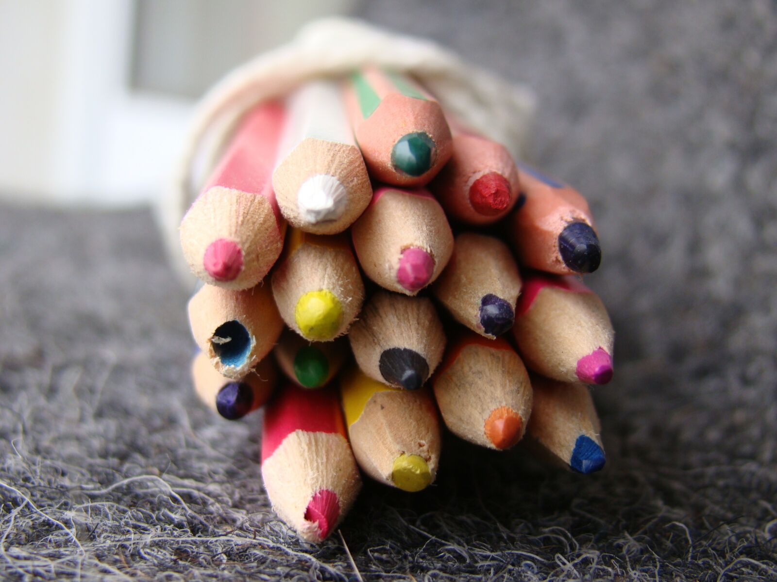 Sony Cyber-shot DSC-H50 sample photo. Pencils, colour, color pencils photography